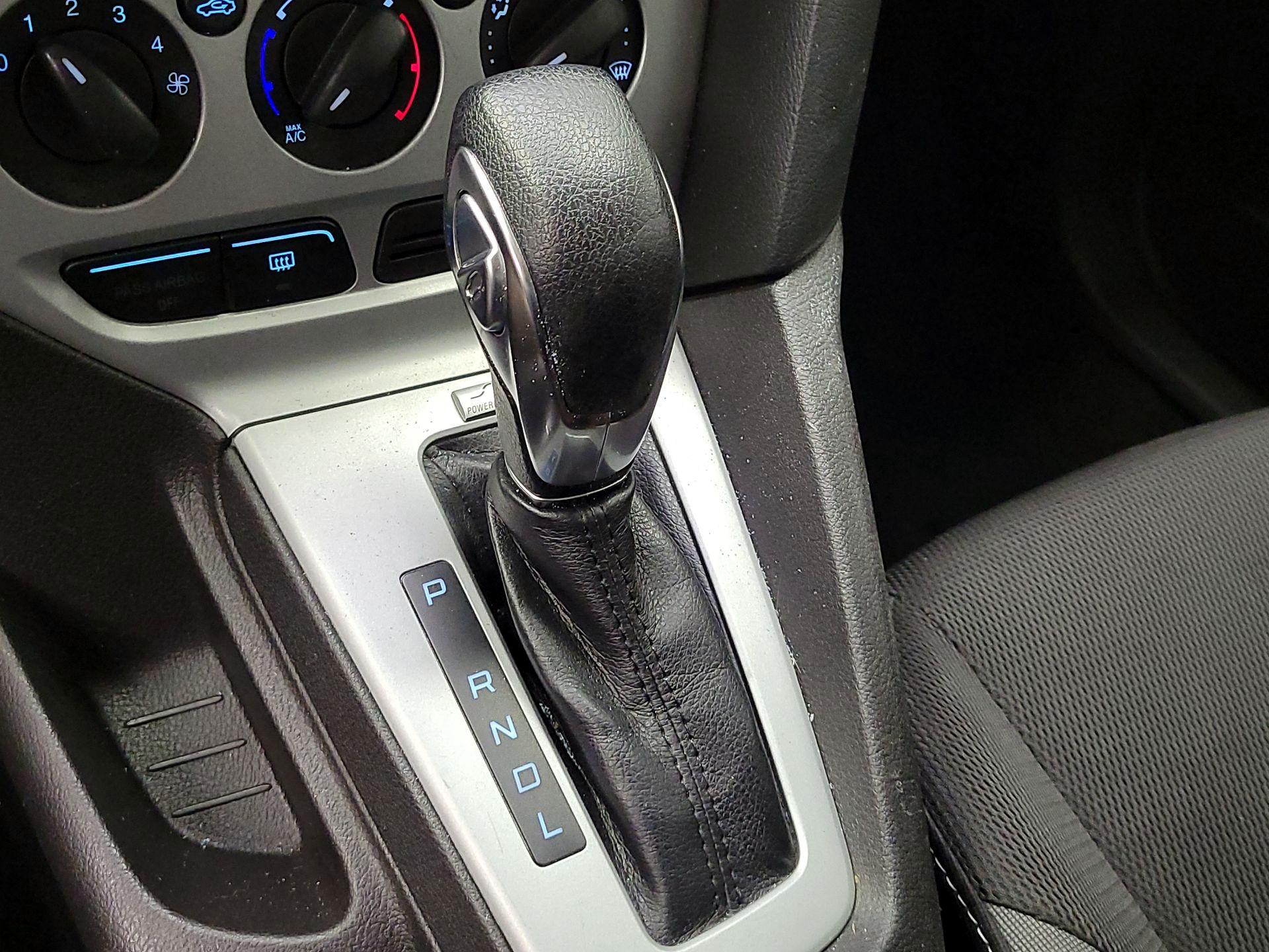 Thumbnail: 2014 Ford Focus - 16