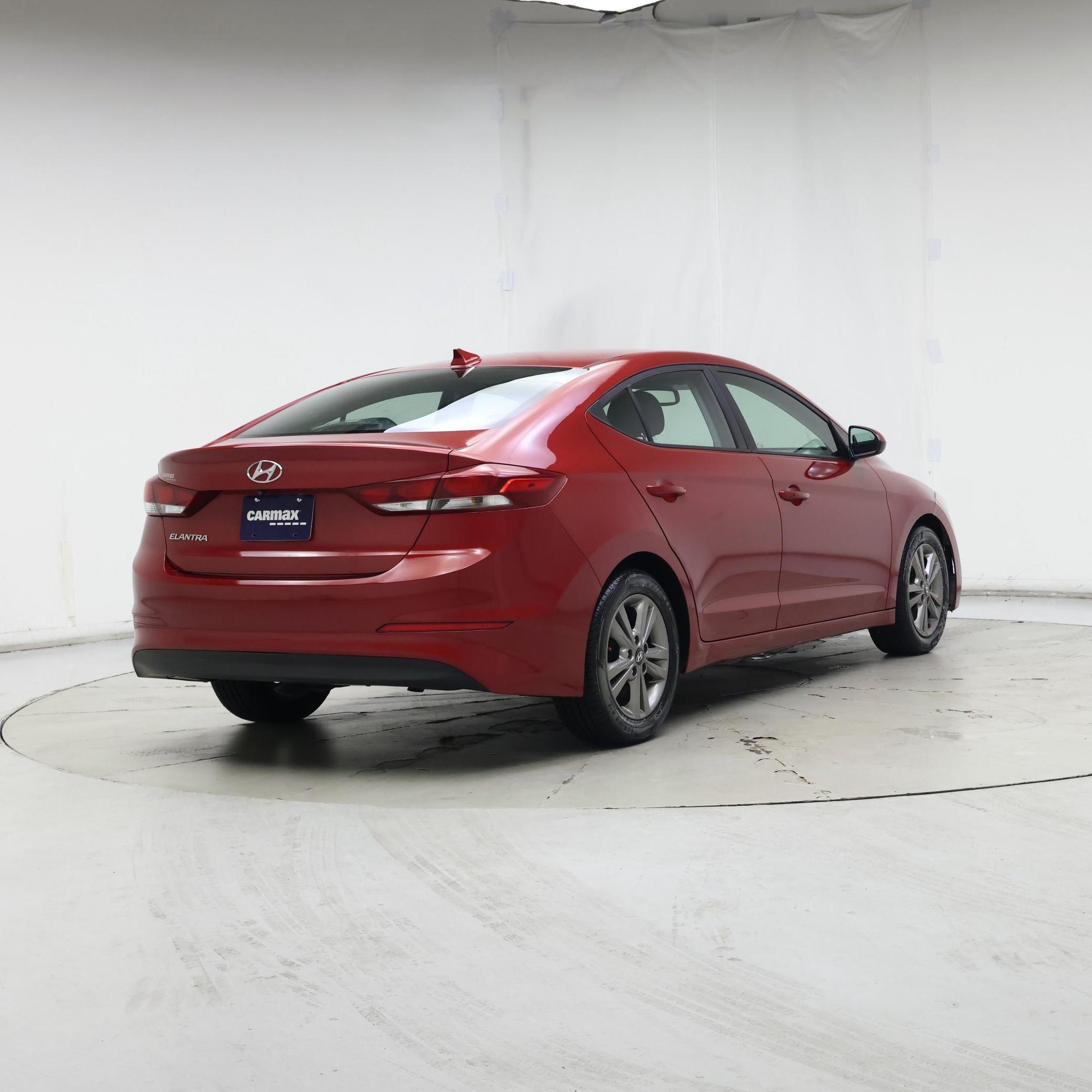 Thumbnail: 2017 Hyundai Elantra - 8