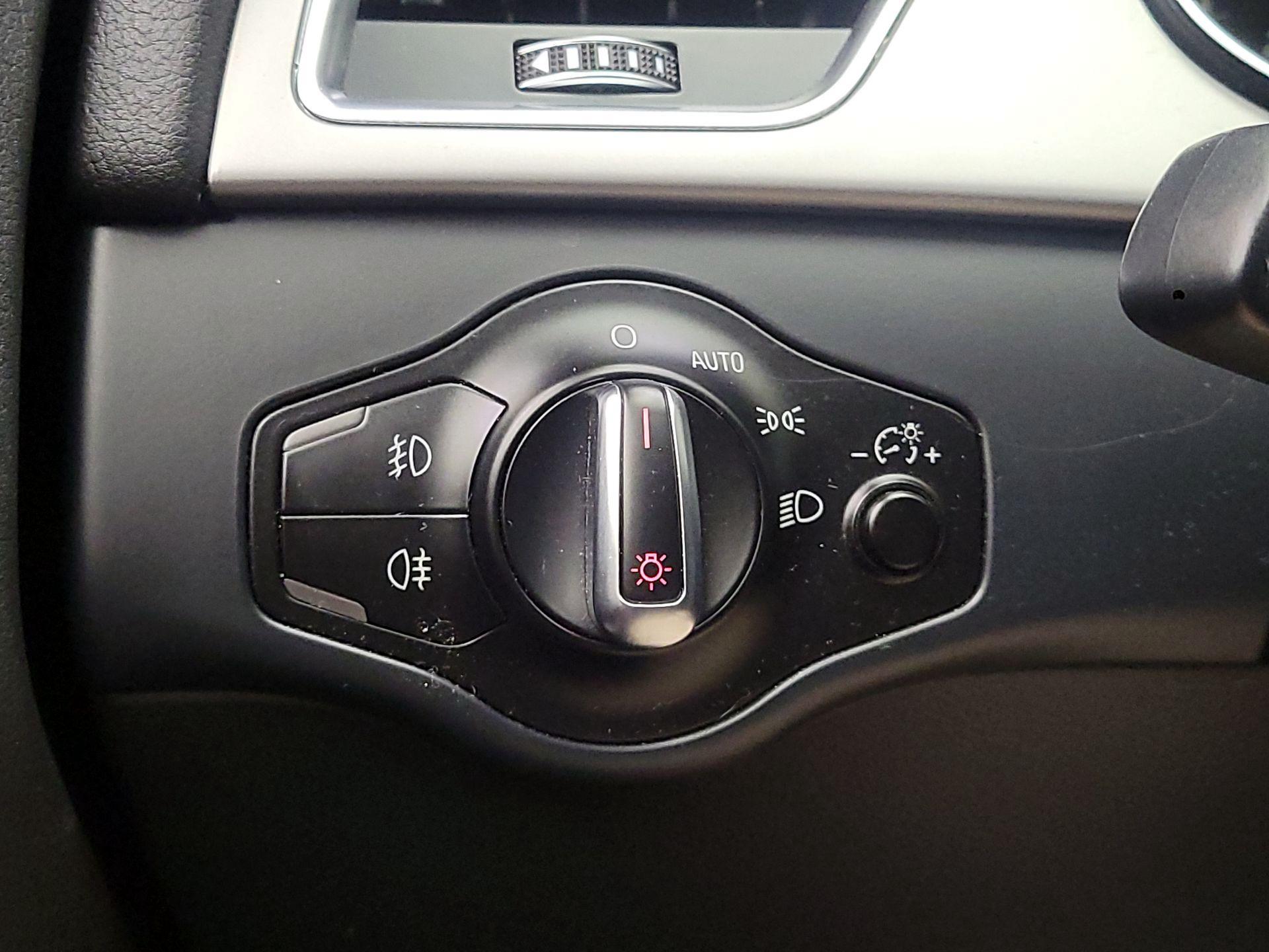Thumbnail: 2015 Audi A4 - 13