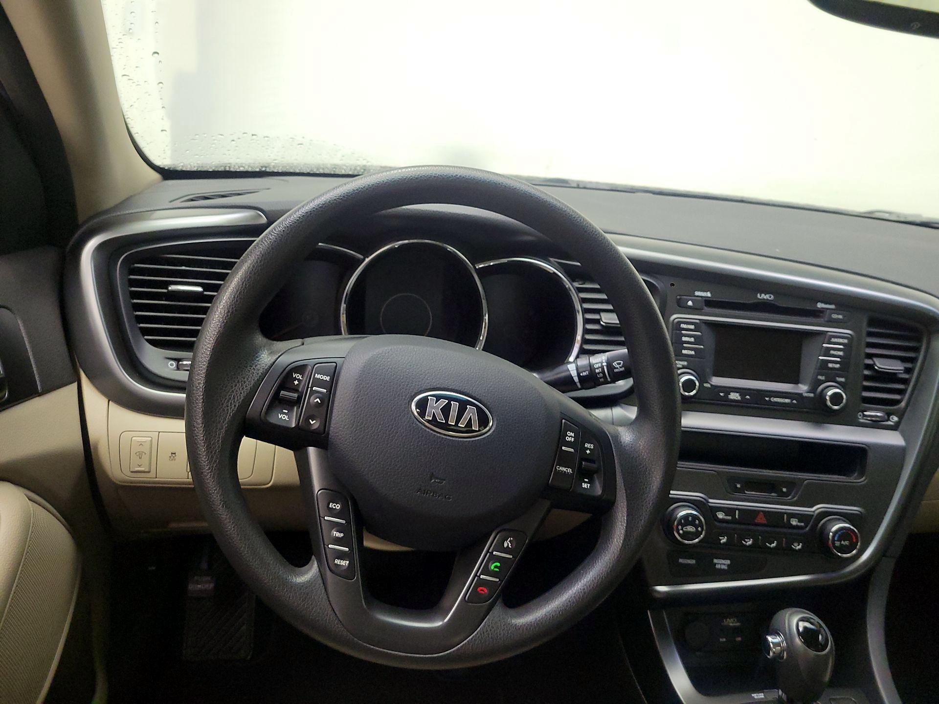 Thumbnail: 2013 Kia Optima - 10