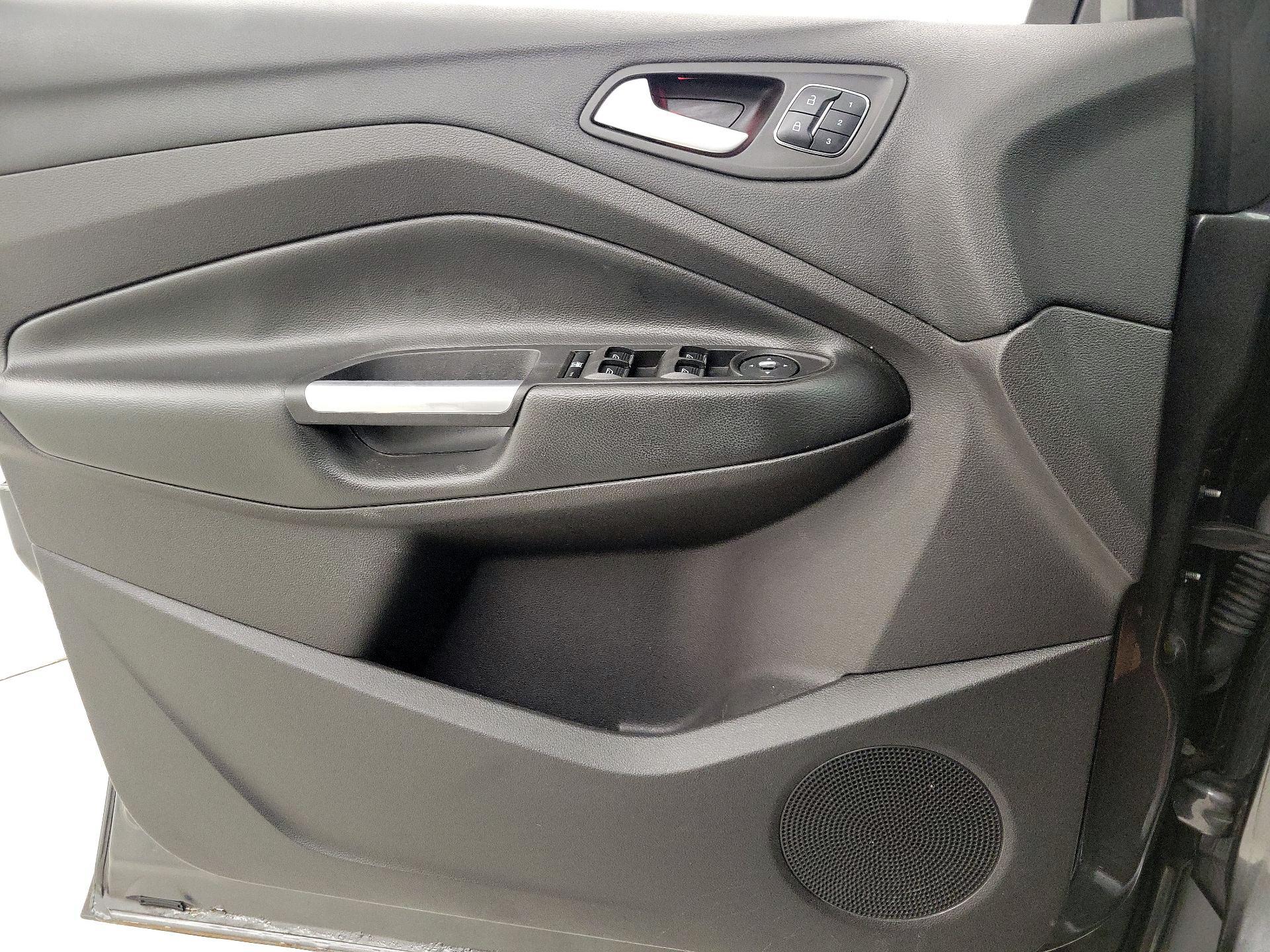 Thumbnail: 2015 Ford Escape - 12