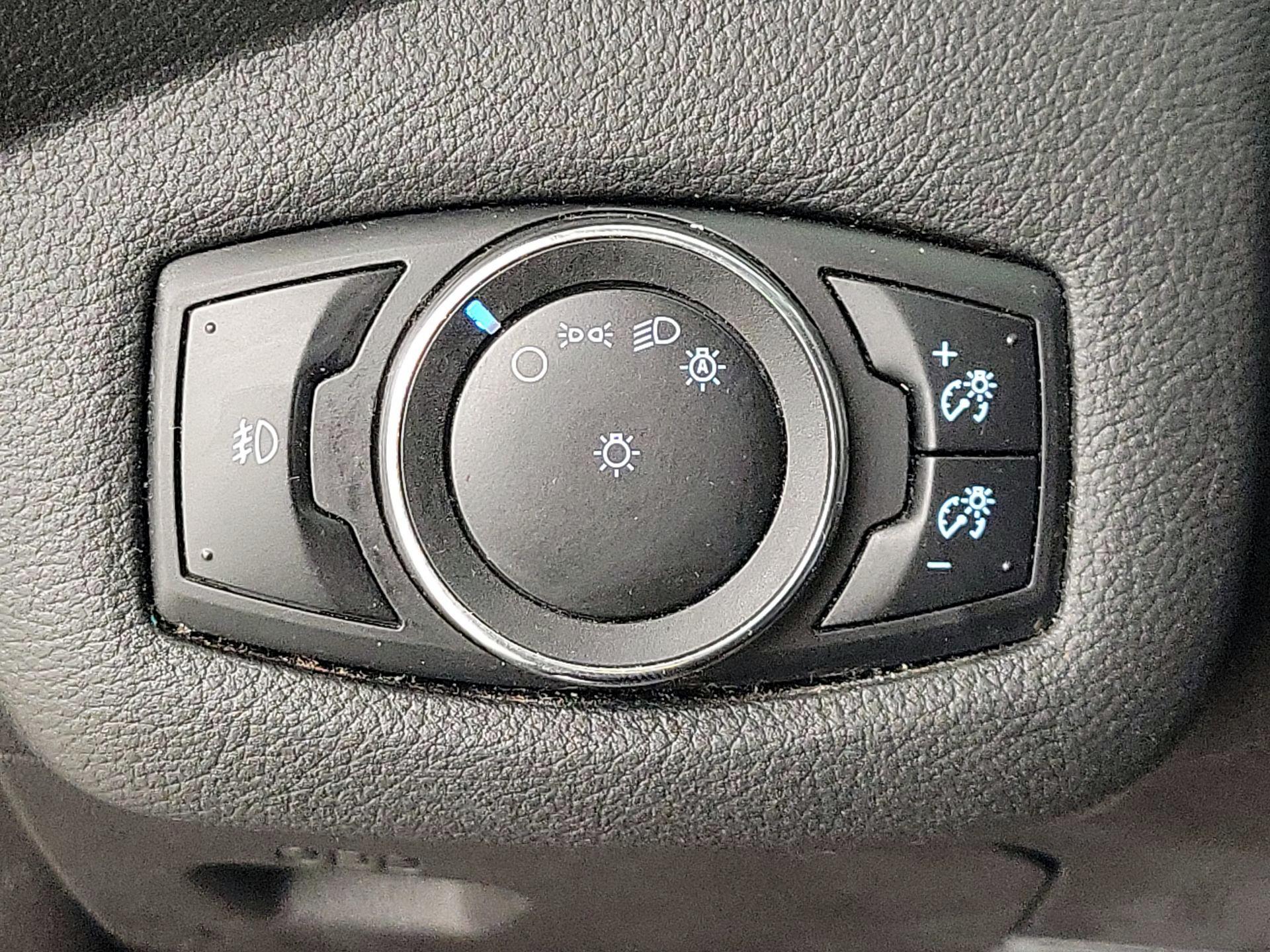 Thumbnail: 2015 Ford Escape - 13