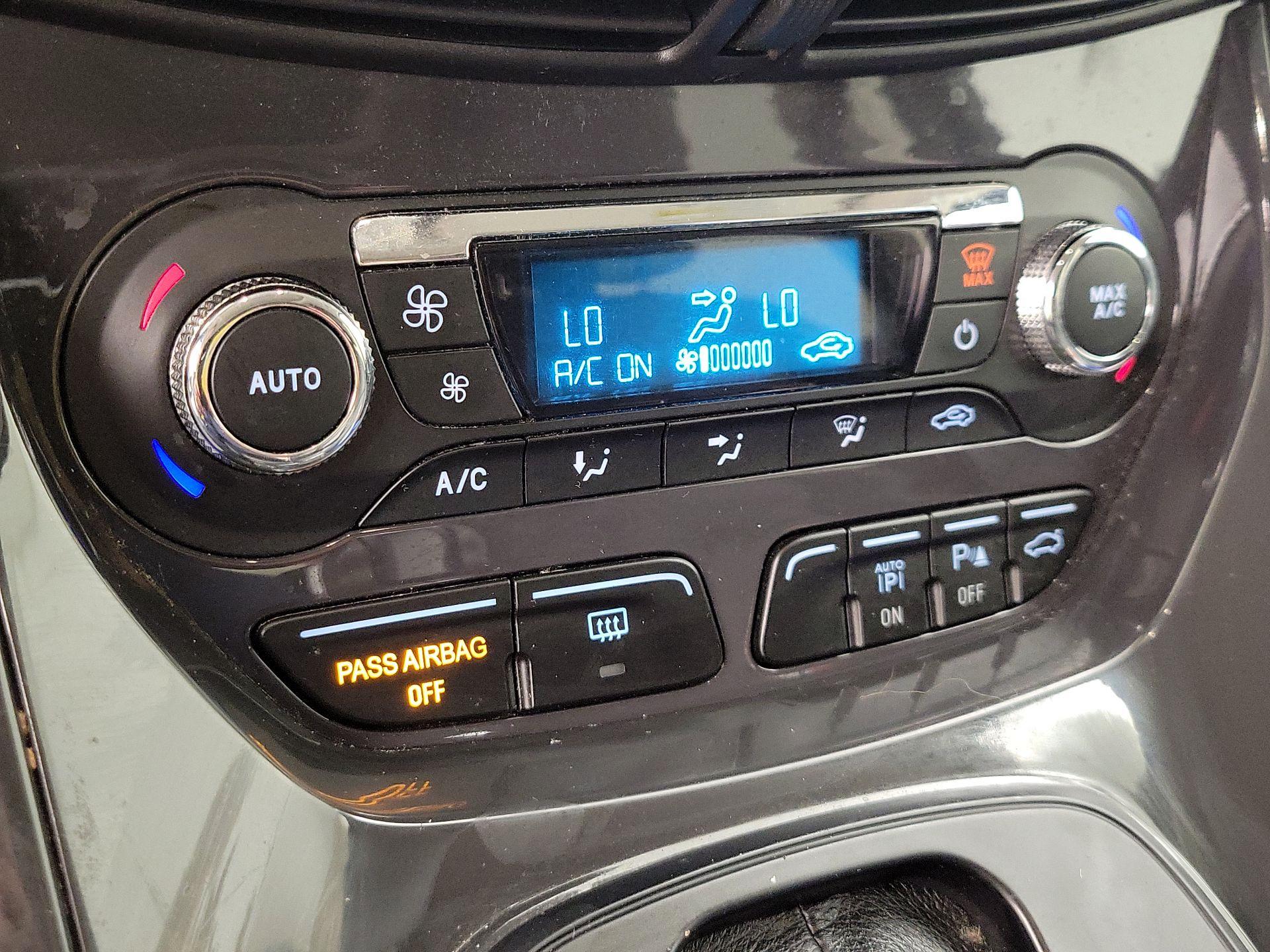 Thumbnail: 2015 Ford Escape - 15