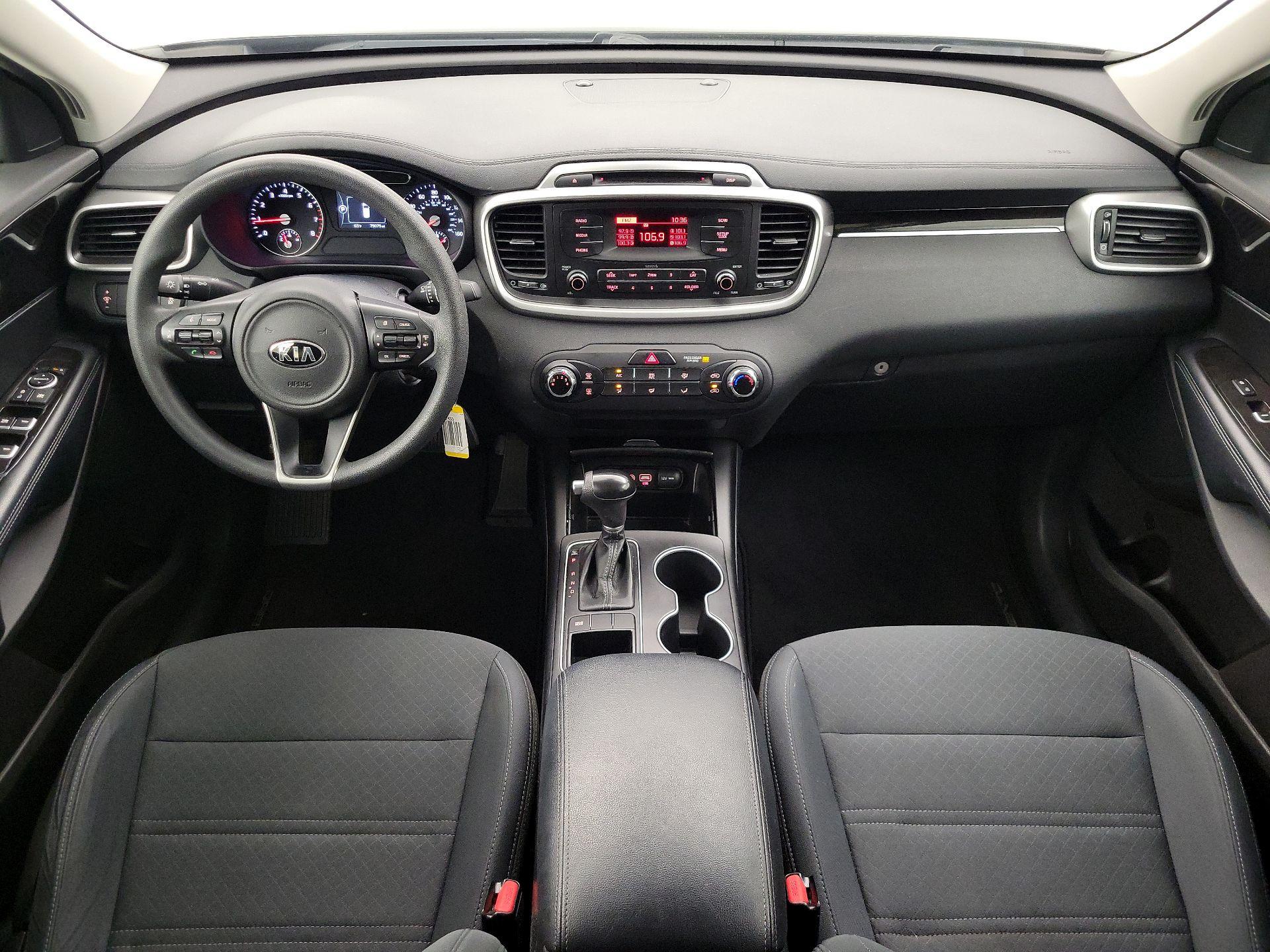 Thumbnail: 2017 Kia Sorento - 9