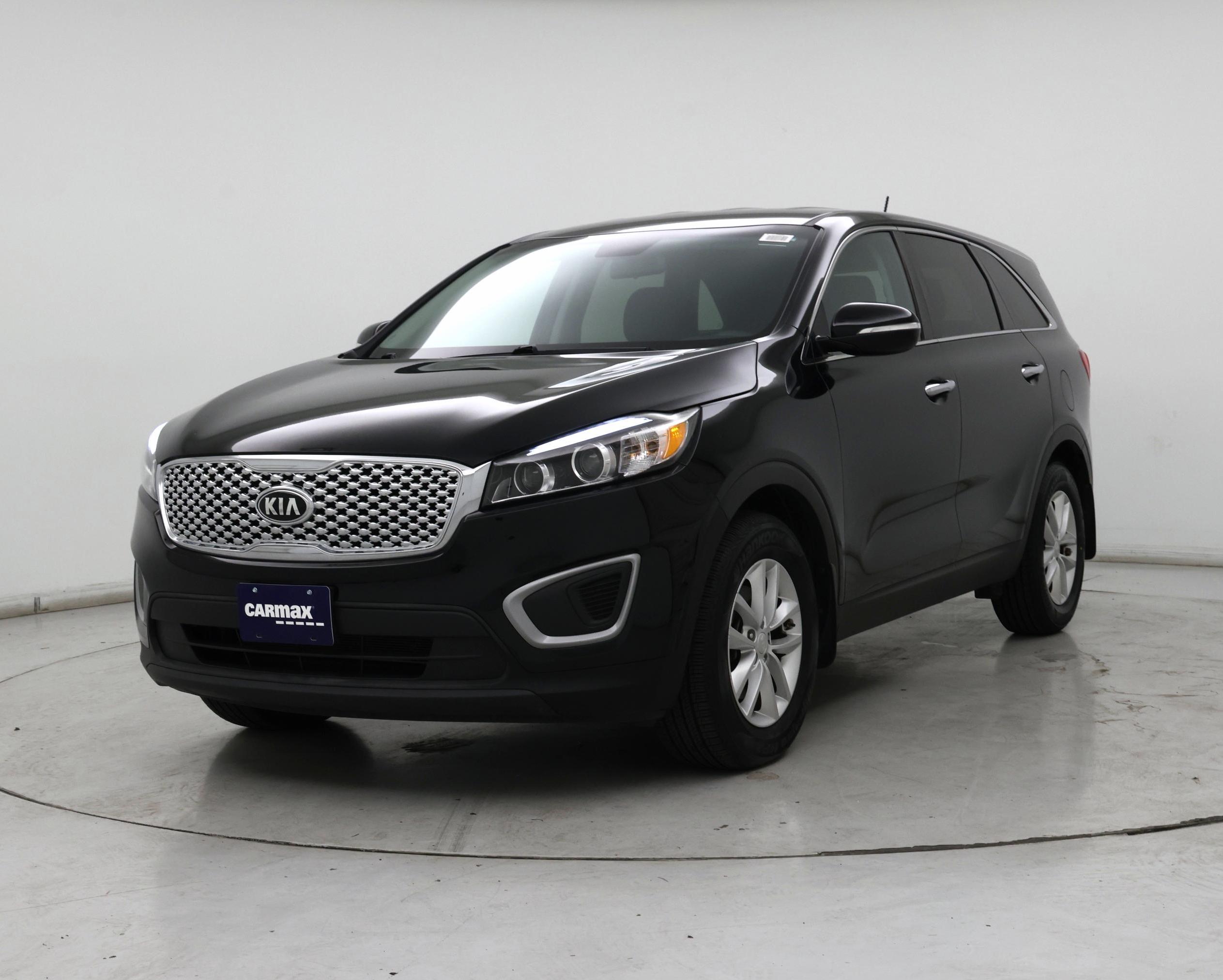 Thumbnail: 2017 Kia Sorento - 4