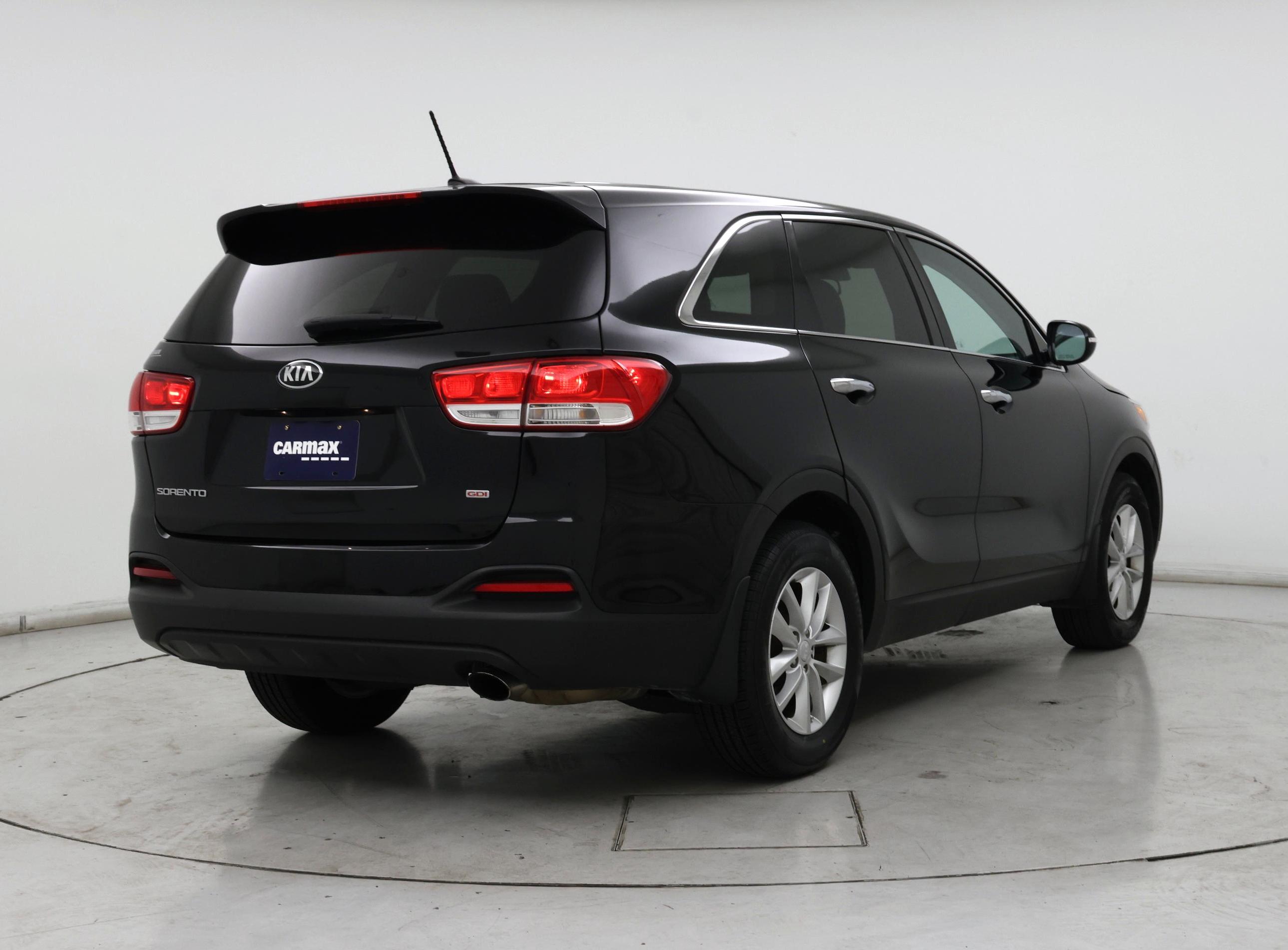Thumbnail: 2017 Kia Sorento - 8