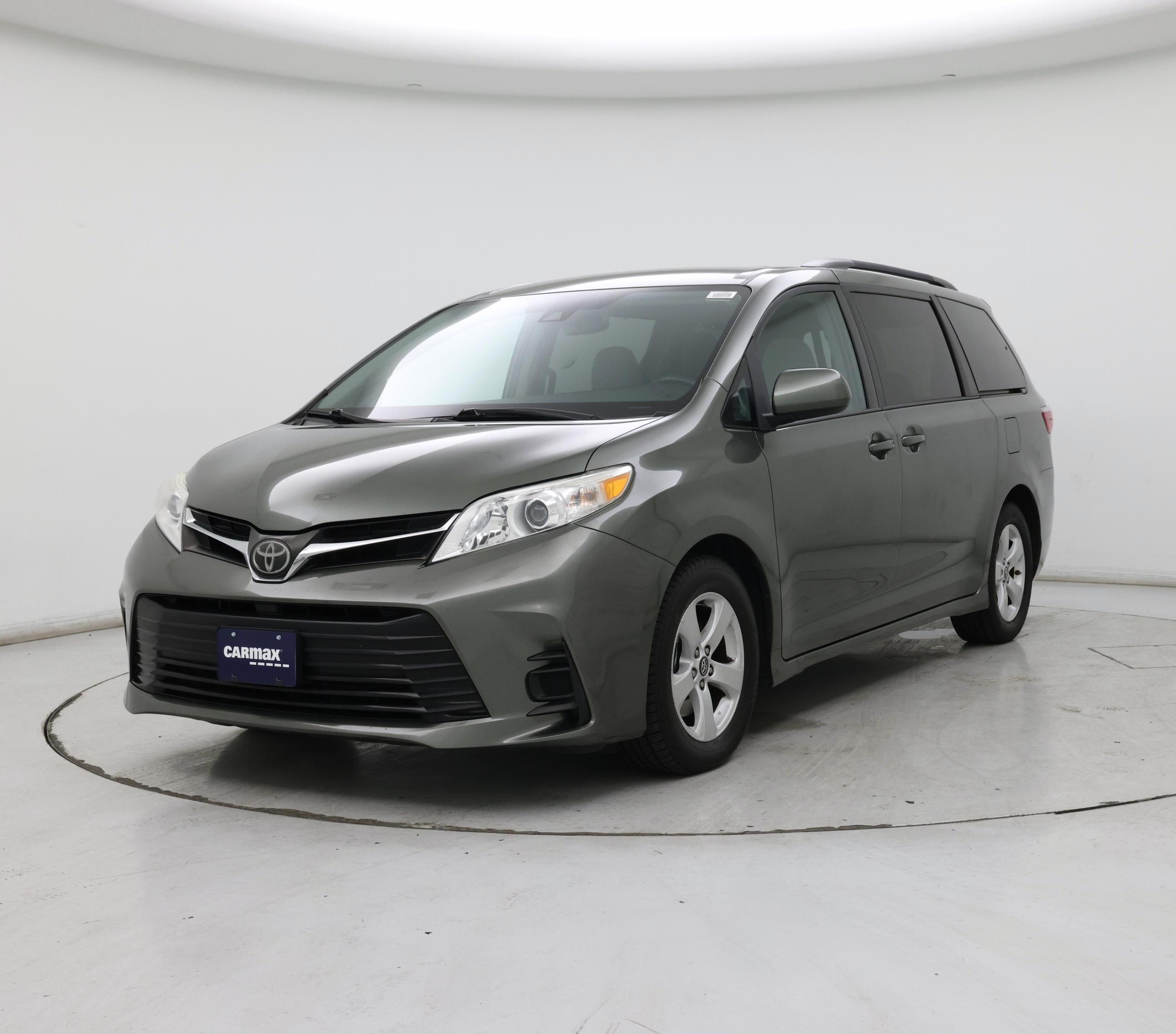 Thumbnail: 2018 Toyota Sienna - 4