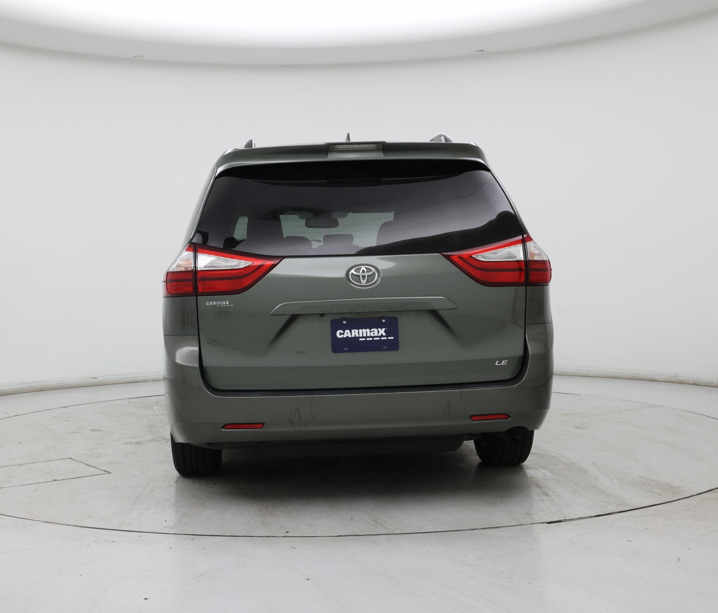 Thumbnail: 2018 Toyota Sienna - 6