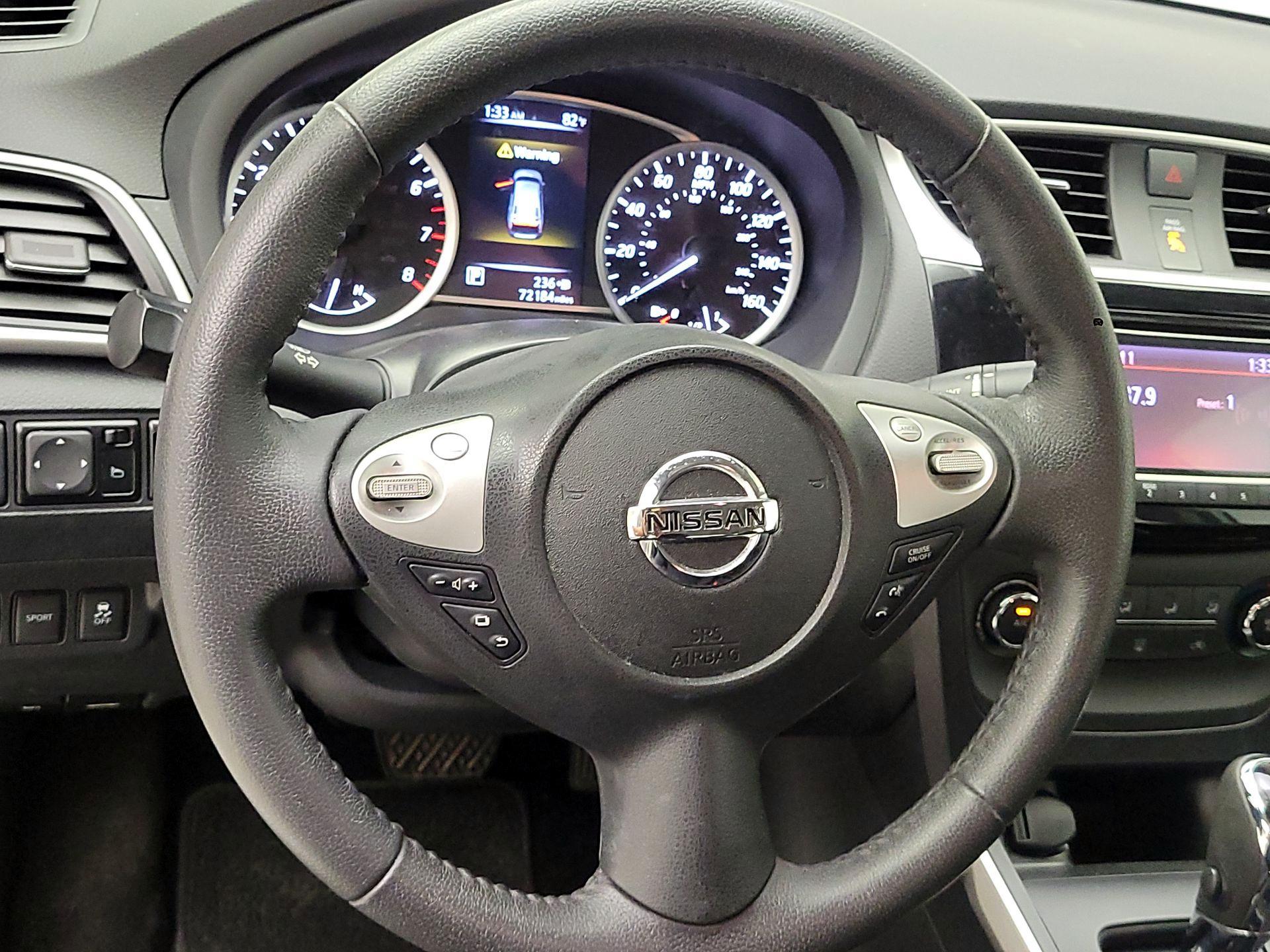 Thumbnail: 2017 Nissan Sentra - 10
