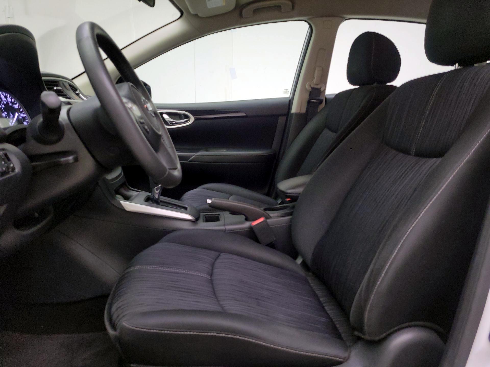 Thumbnail: 2017 Nissan Sentra - 11