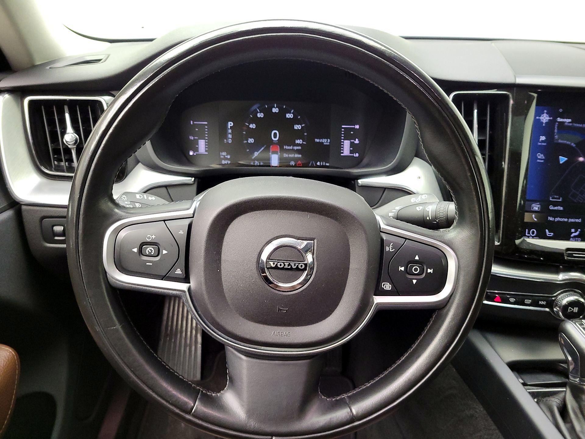 Thumbnail: 2019 Volvo XC60 - 10
