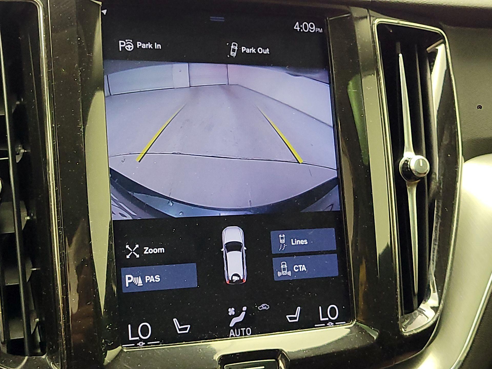 Thumbnail: 2019 Volvo XC60 - 15