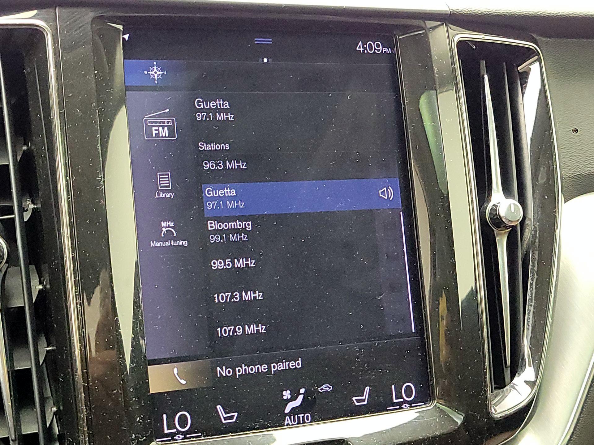 Thumbnail: 2019 Volvo XC60 - 16