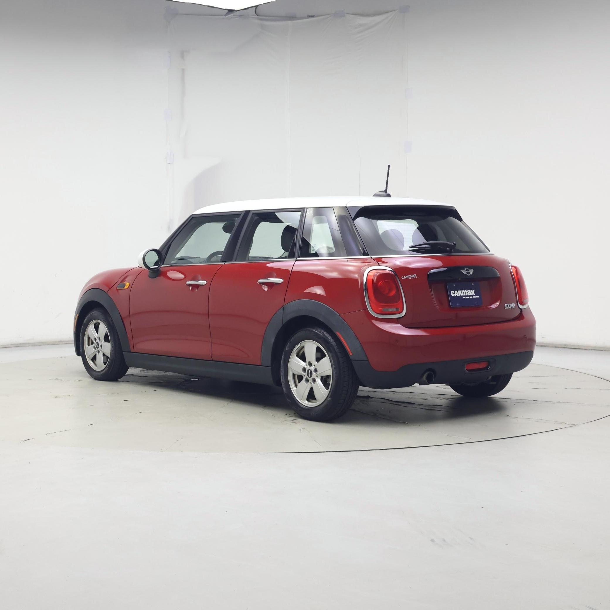 Thumbnail: 2016 MINI Cooper Hardtop - 2