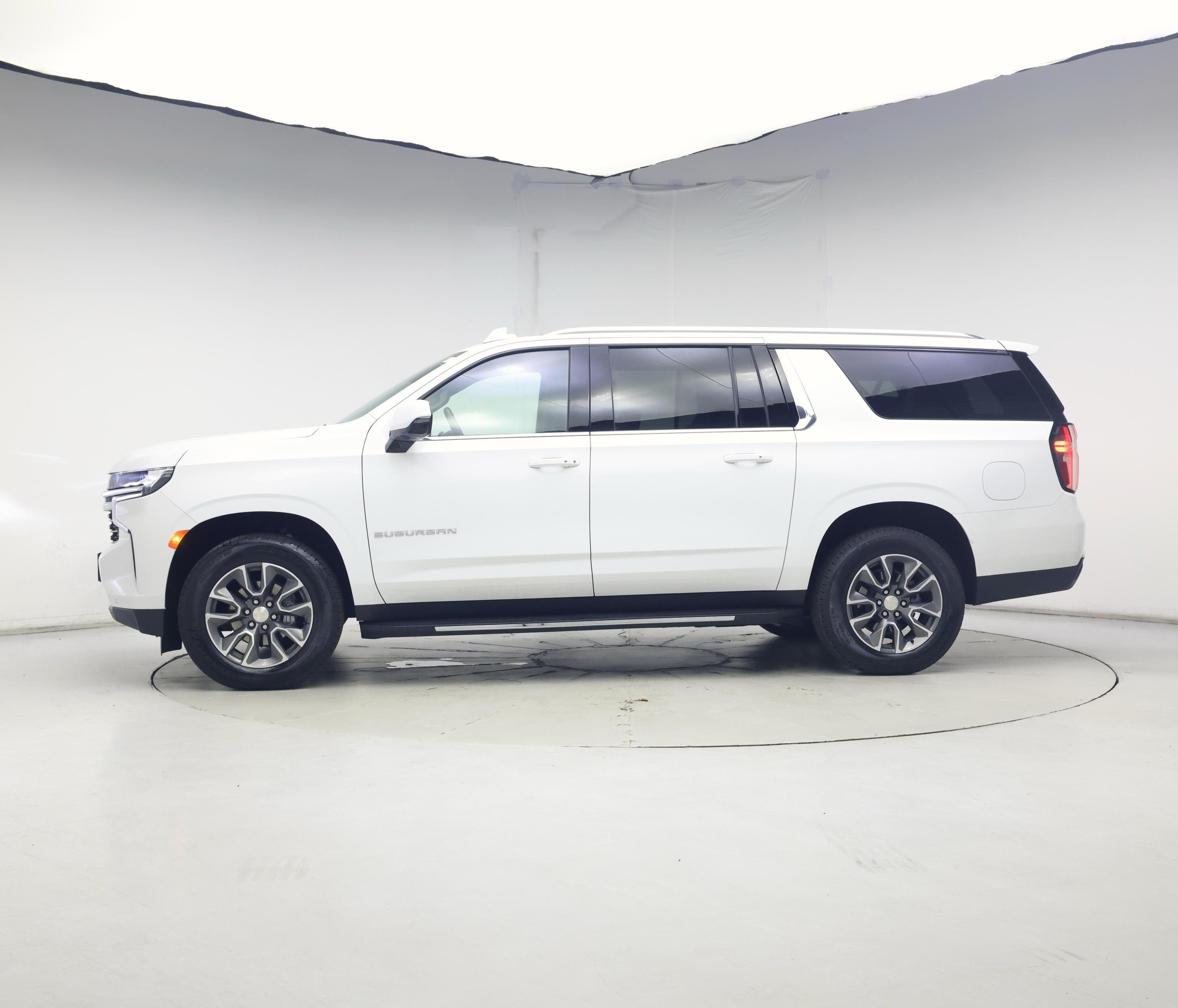 Thumbnail: 2024 Chevrolet Suburban - 3