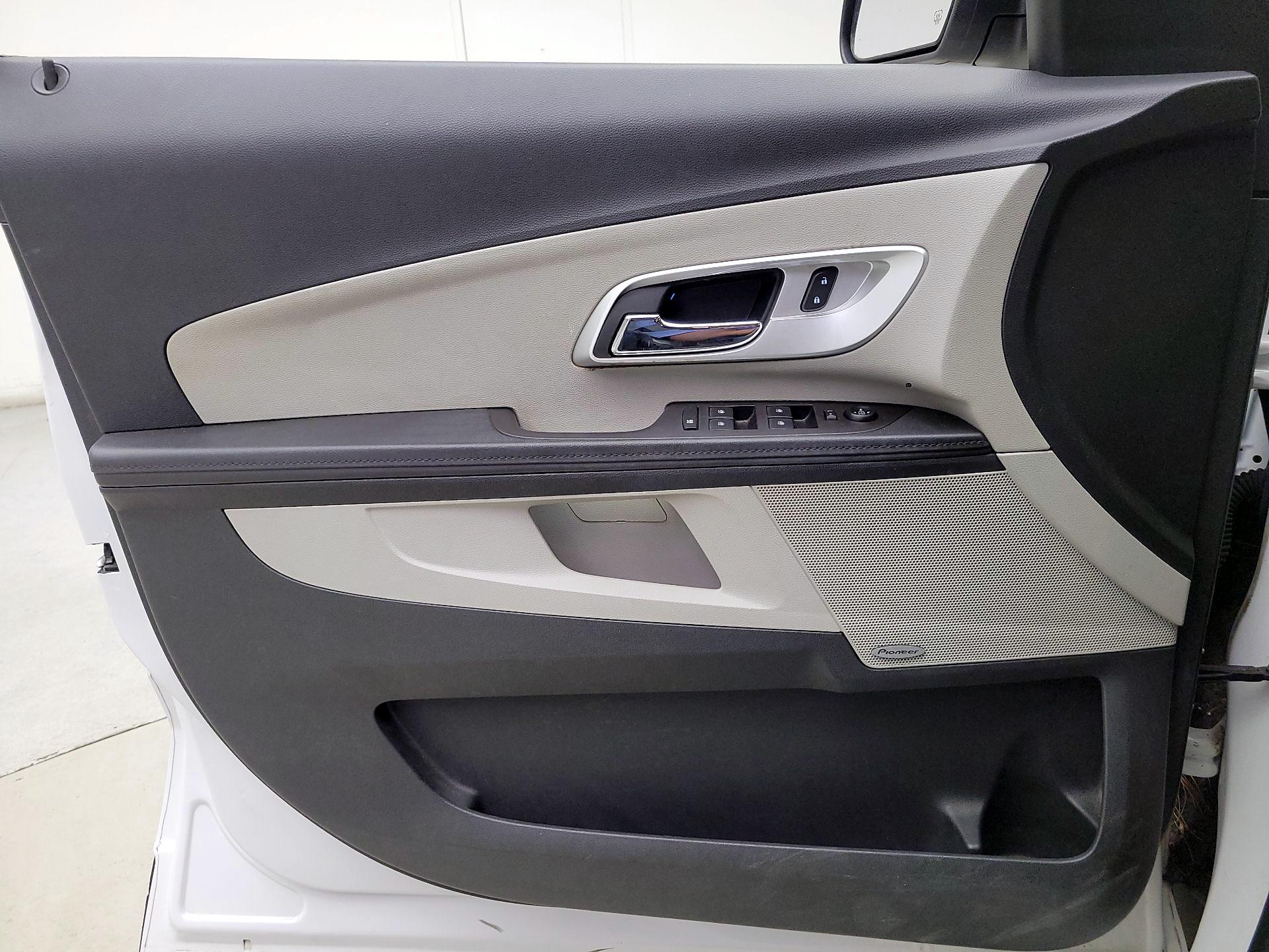 Thumbnail: 2016 Chevrolet Equinox - 12