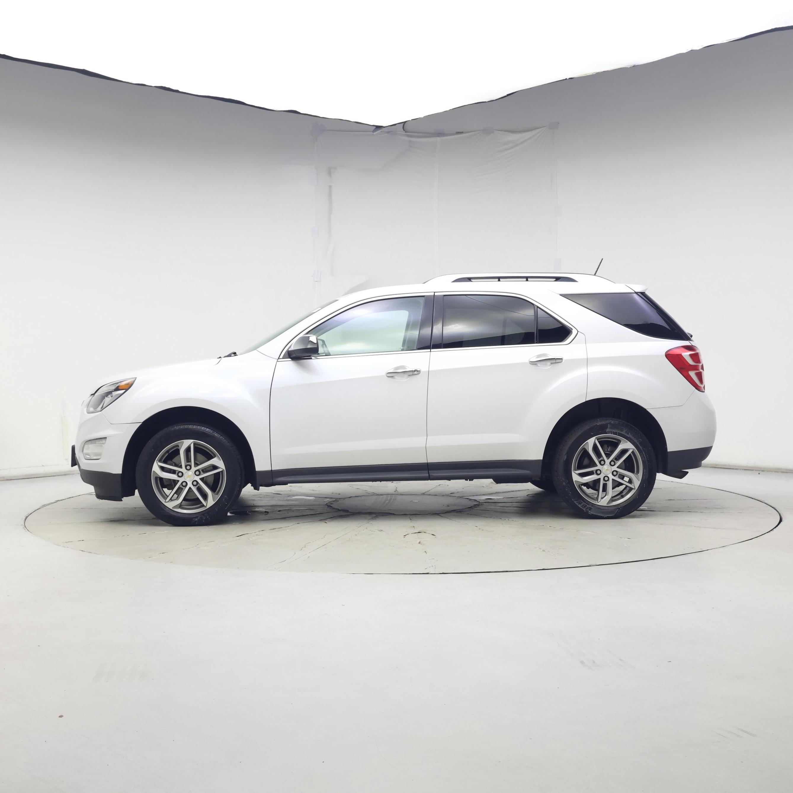 Thumbnail: 2016 Chevrolet Equinox - 3