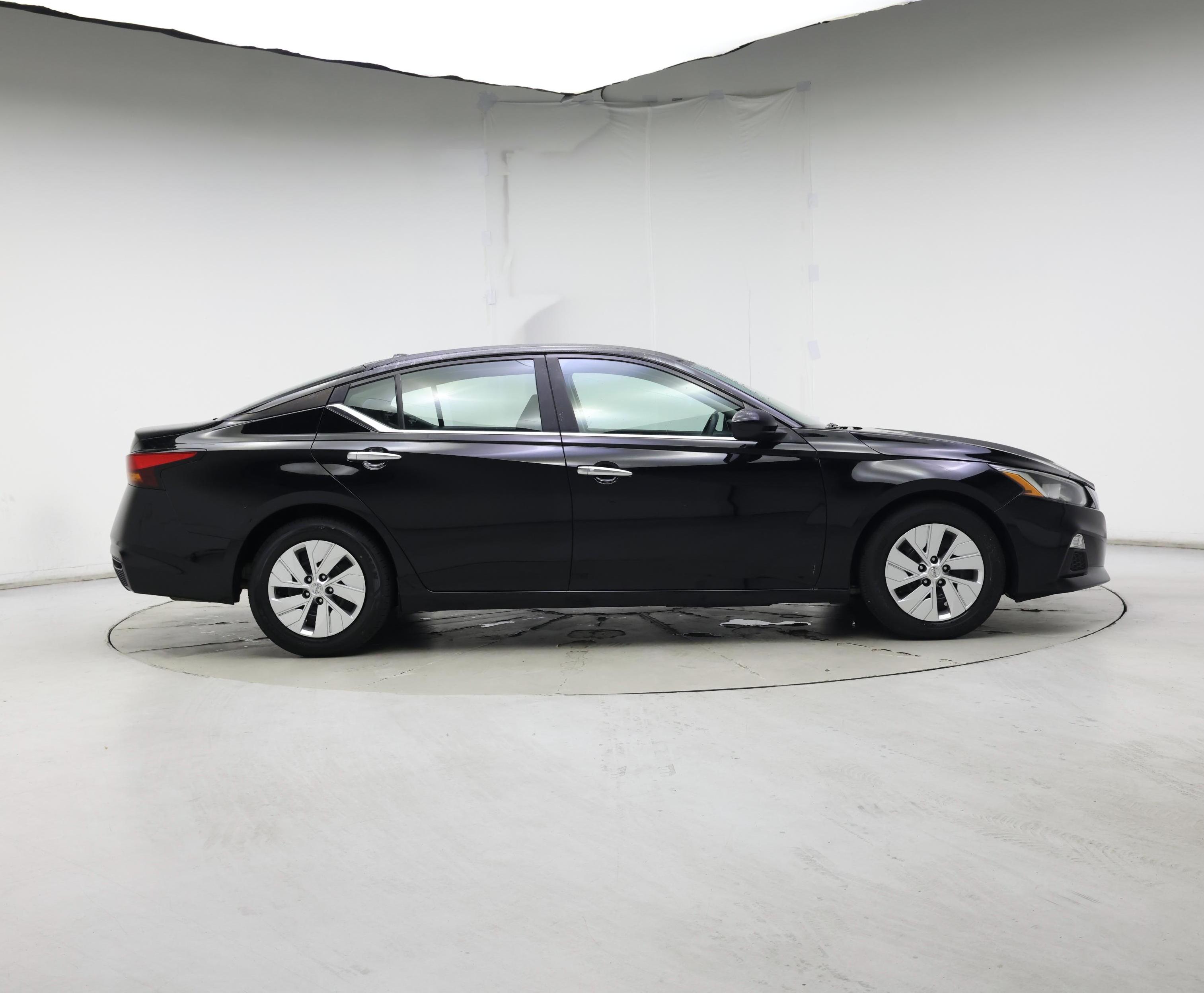Thumbnail: 2020 Nissan Altima - 7