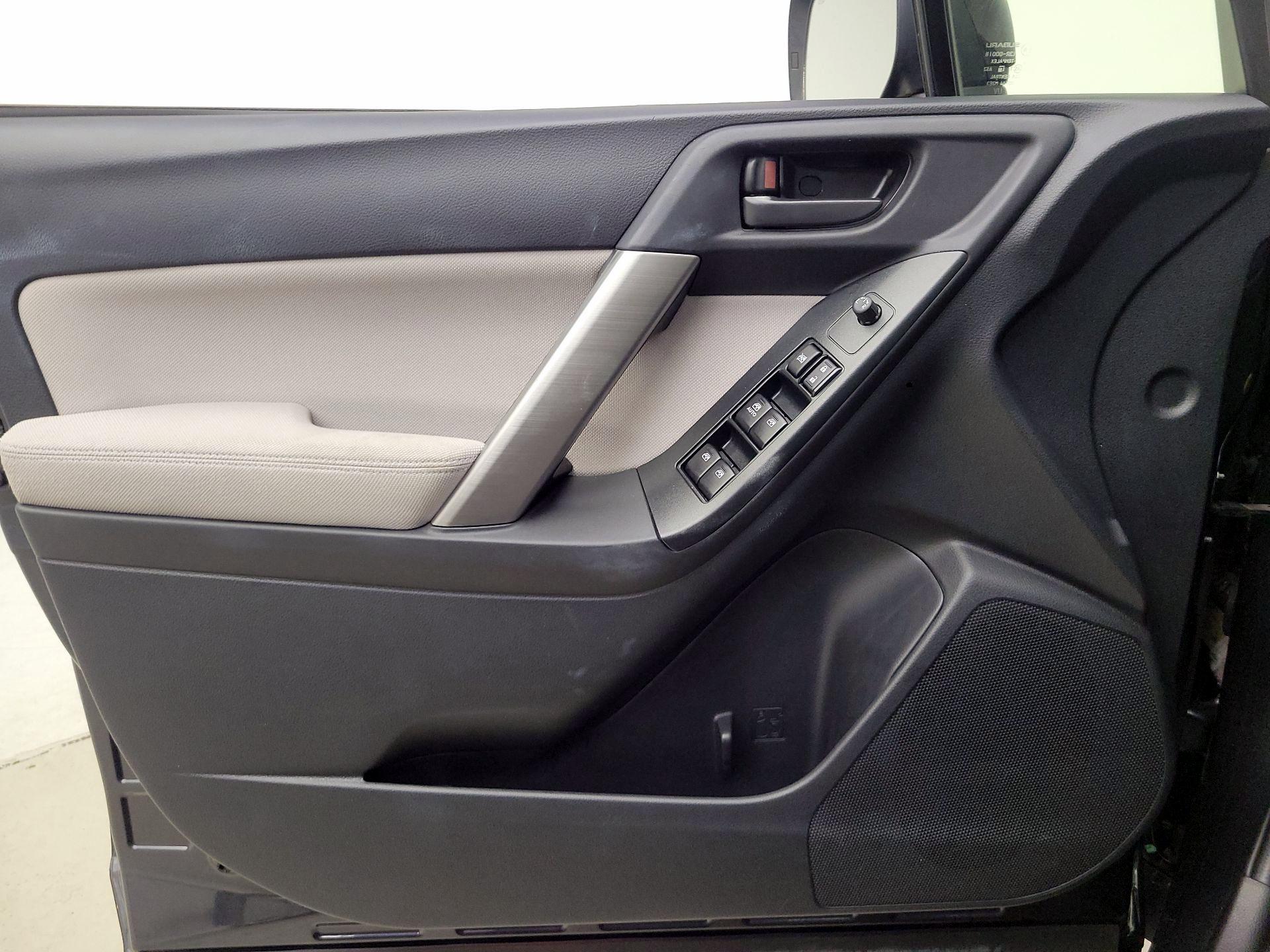 Thumbnail: 2015 Subaru Forester - 12