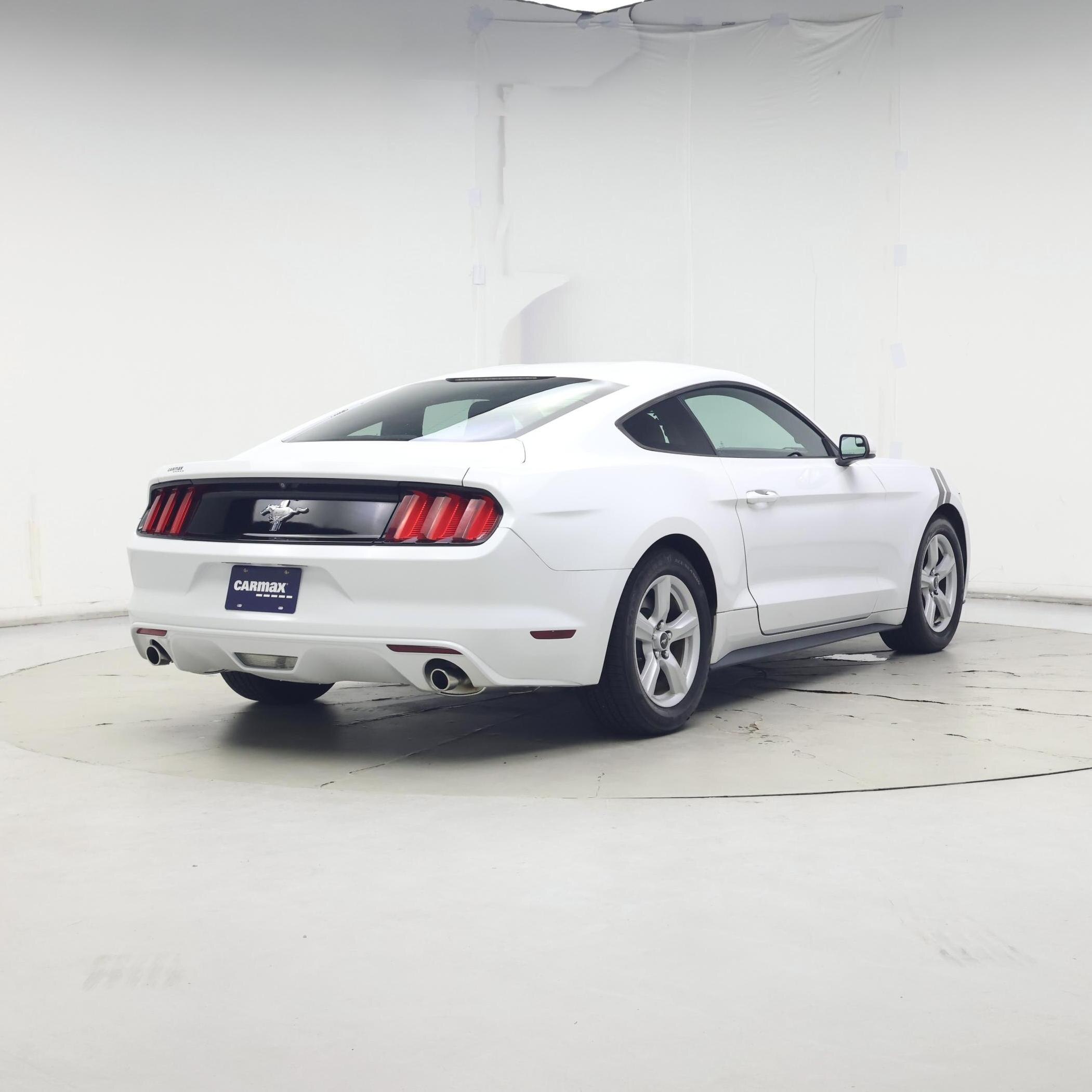 Thumbnail: 2016 Ford Mustang - 8