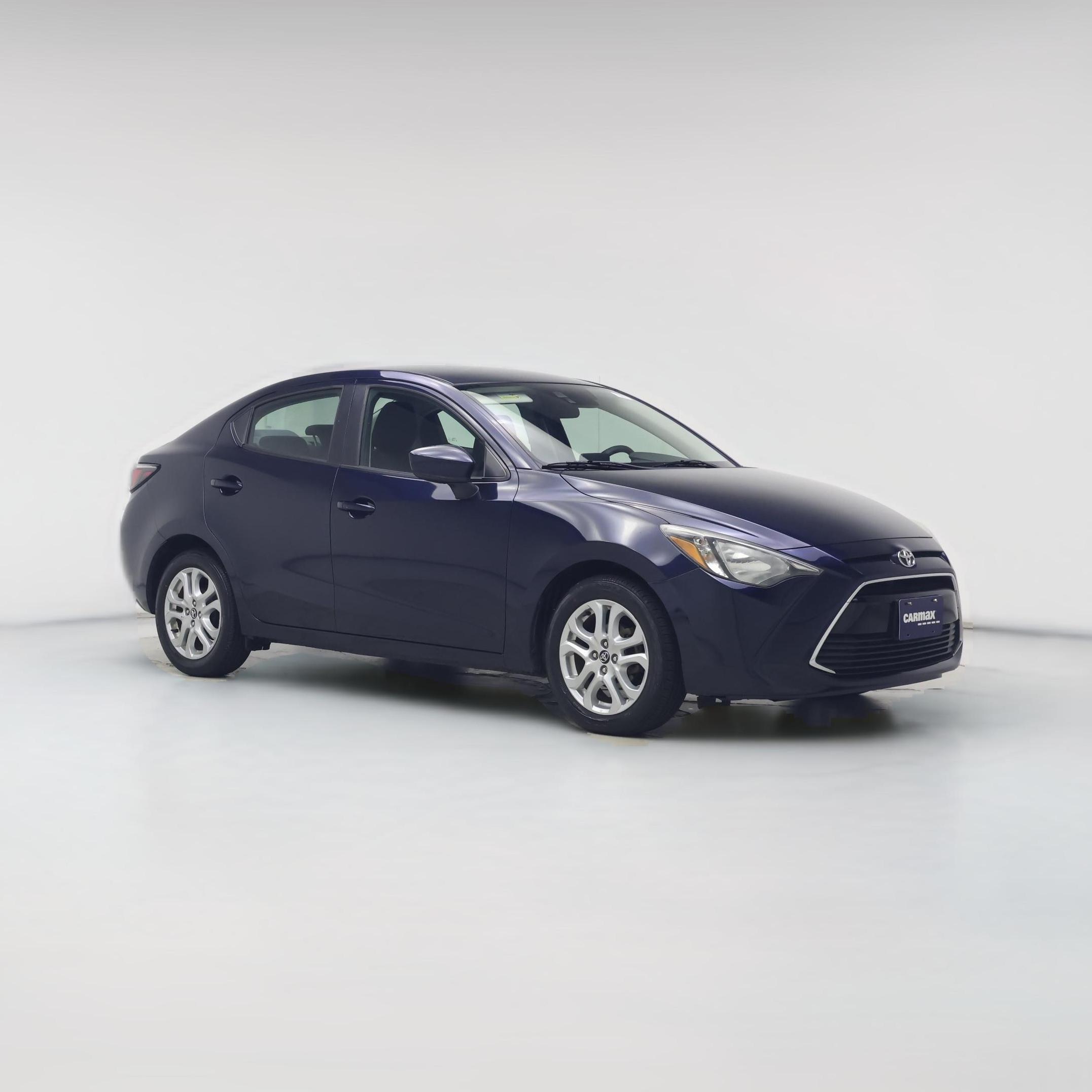Thumbnail: 2017 Toyota Yaris iA - 1