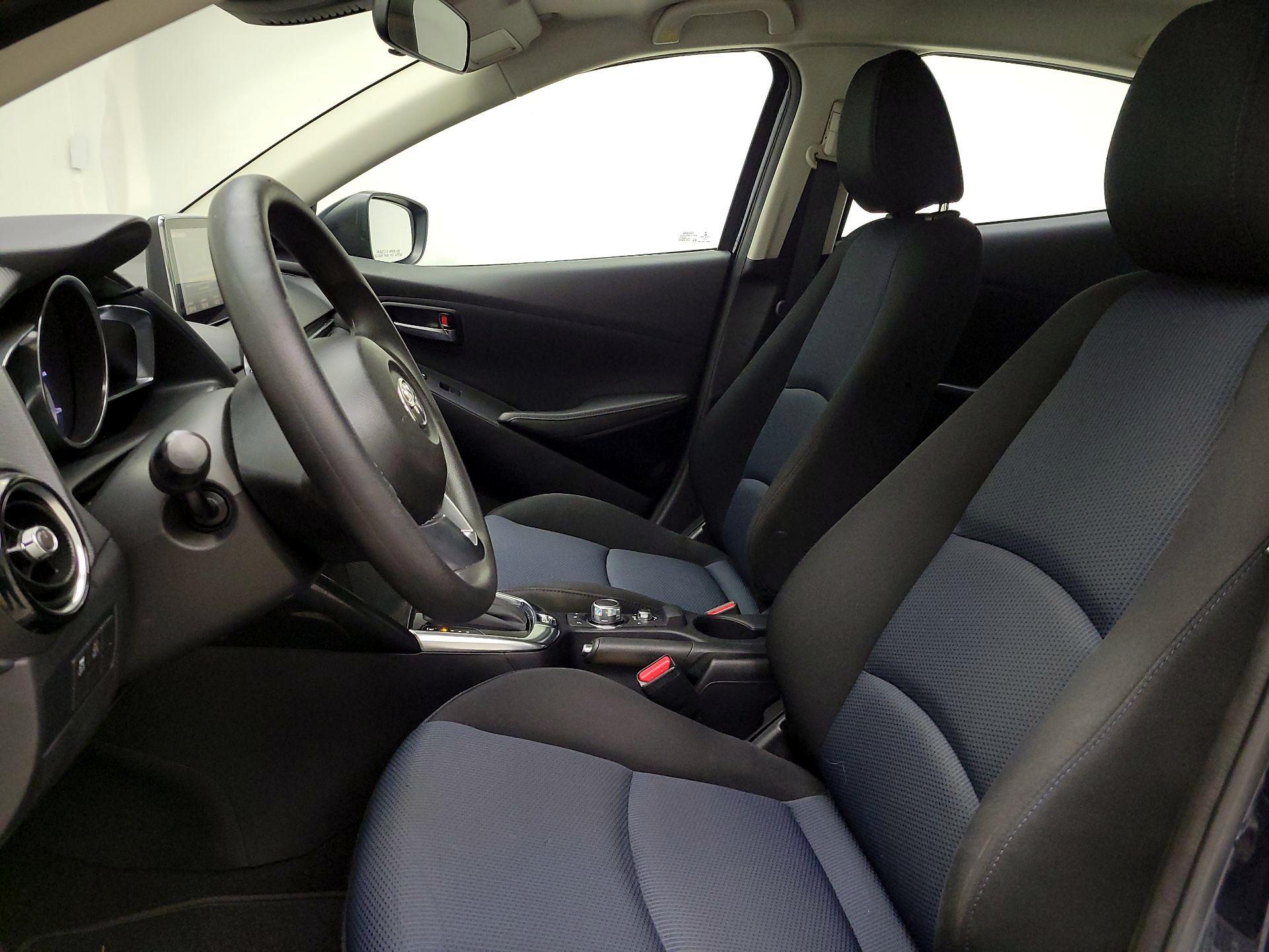 Thumbnail: 2017 Toyota Yaris iA - 11