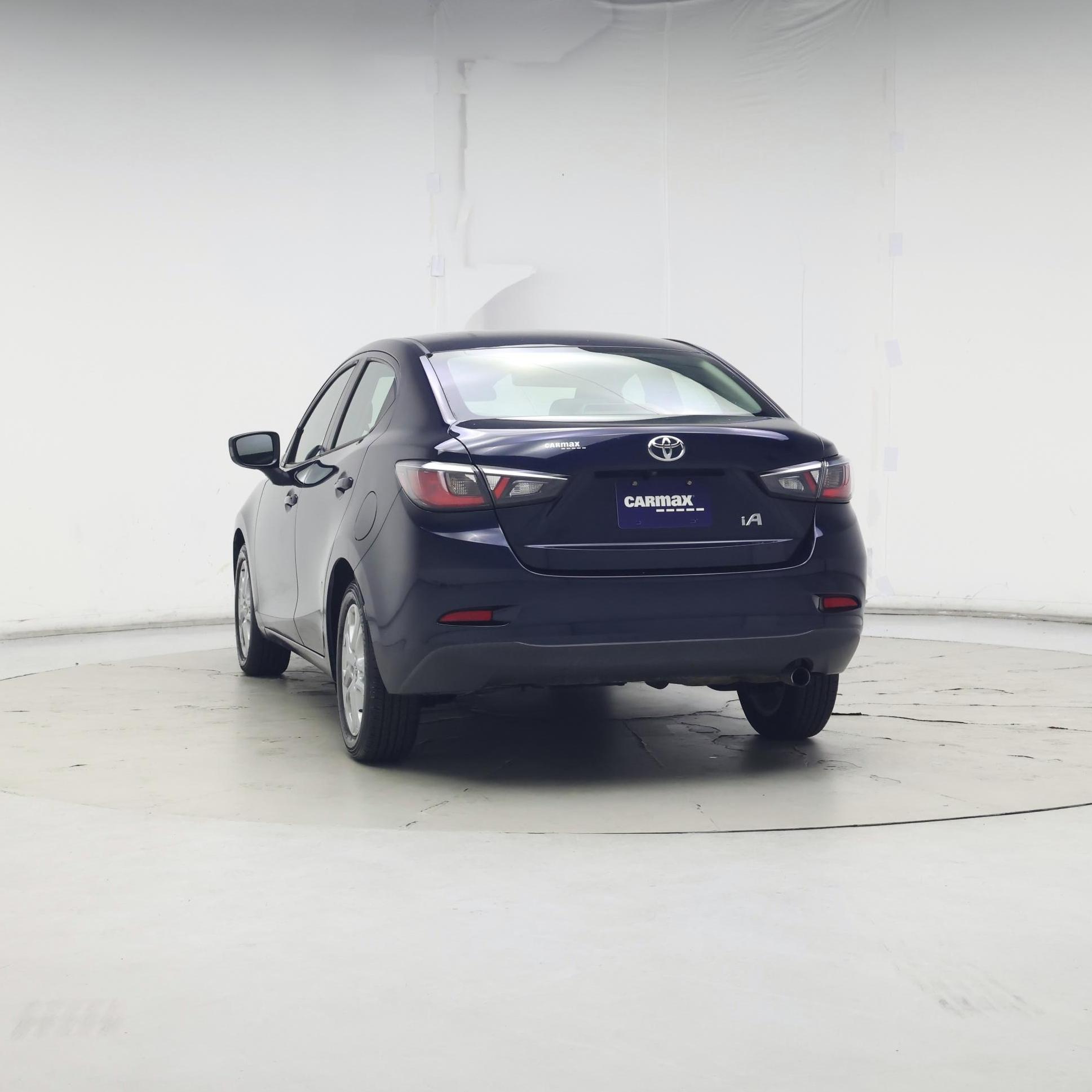 Thumbnail: 2017 Toyota Yaris iA - 6