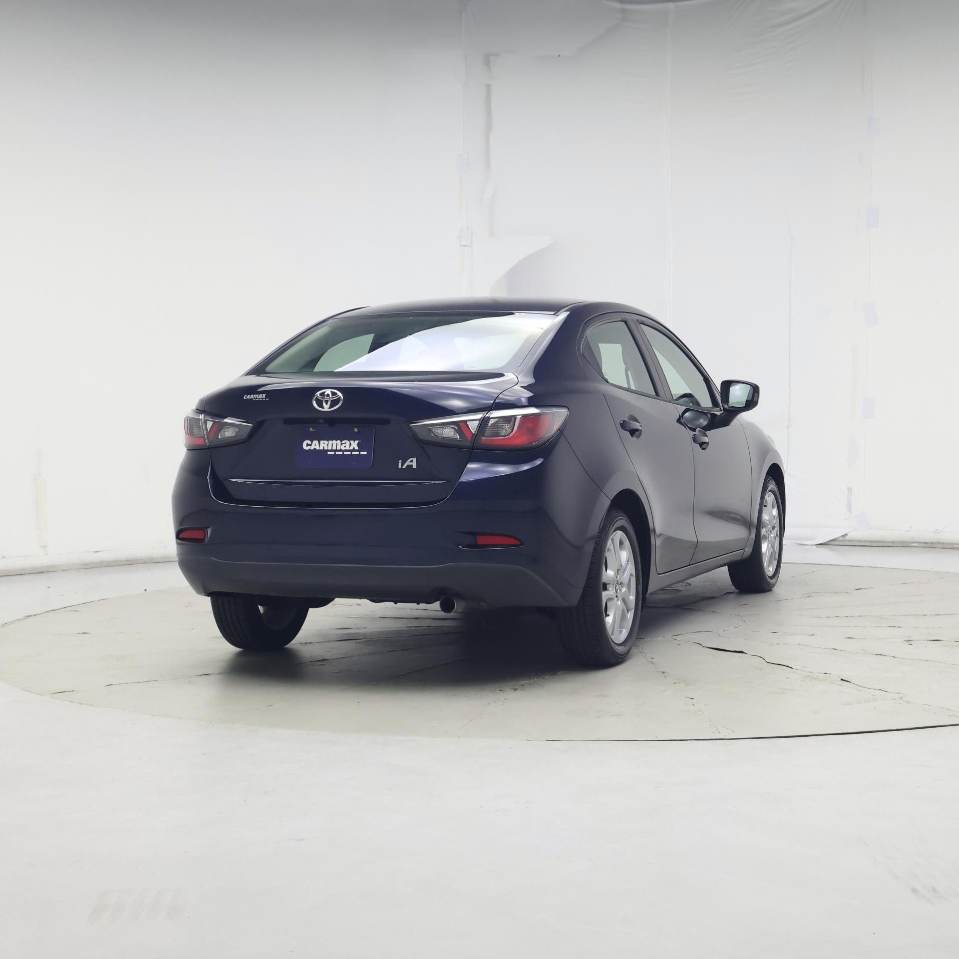 Thumbnail: 2017 Toyota Yaris iA - 8