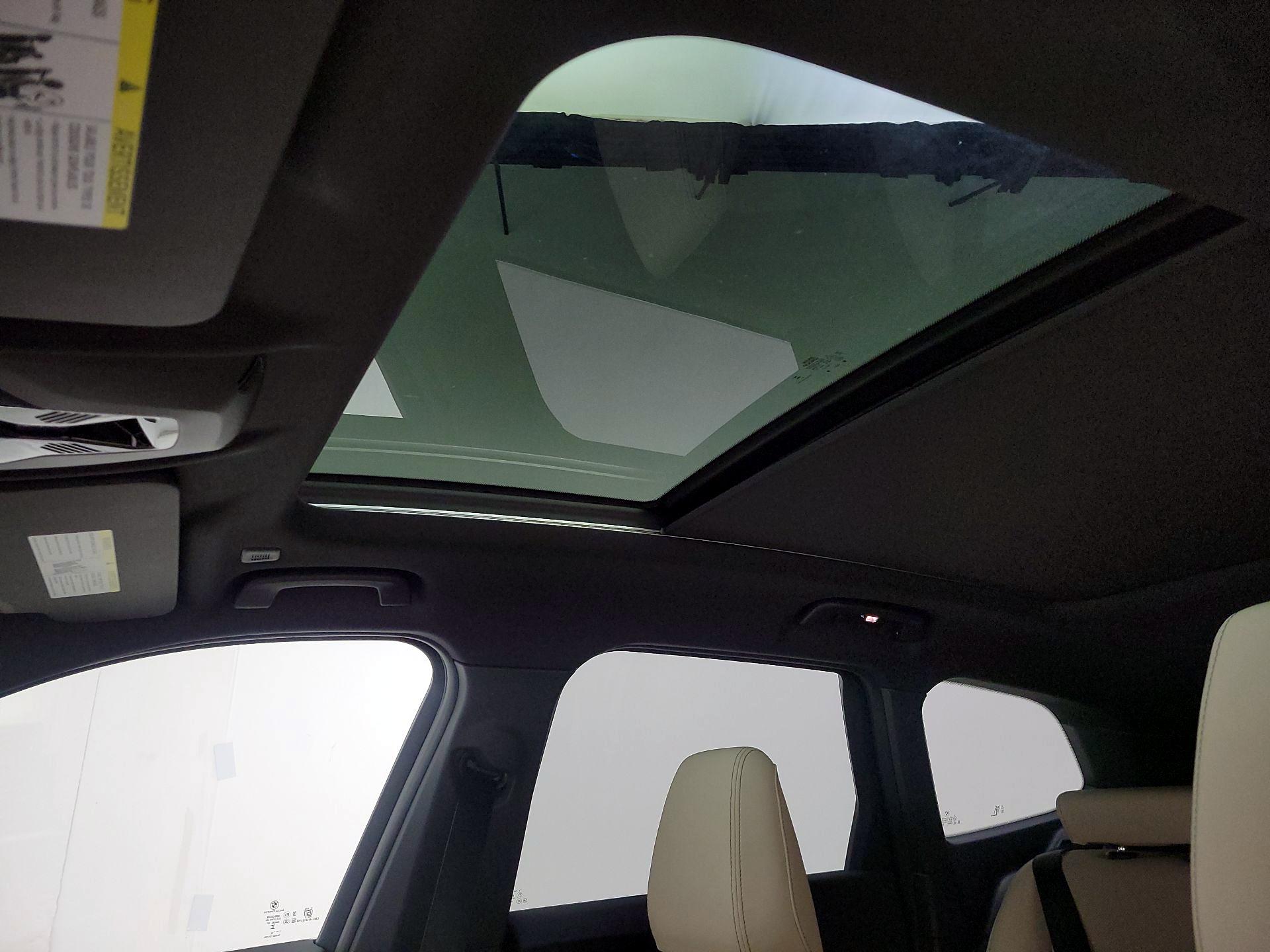 Thumbnail: 2025 BMW X1 - 19