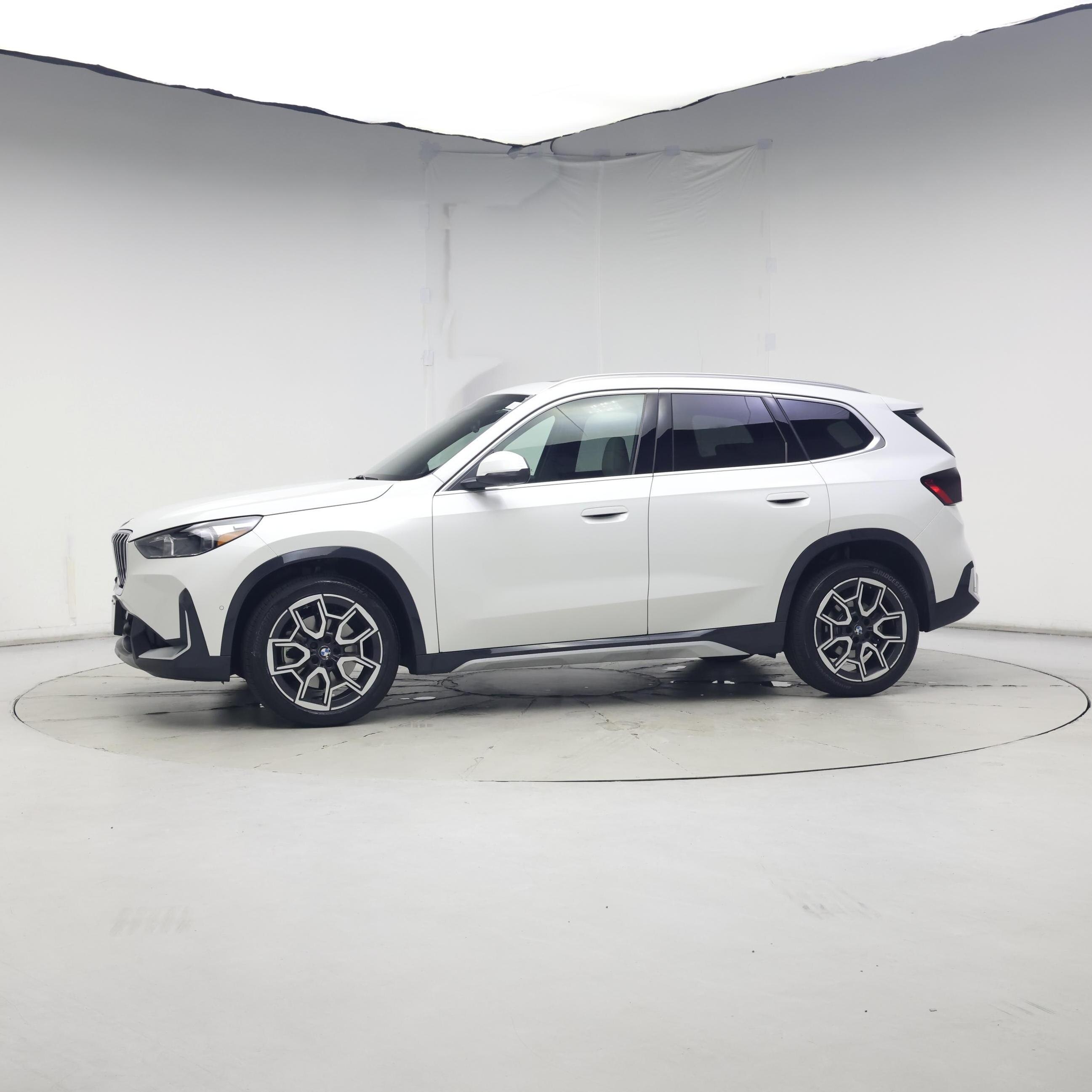 Thumbnail: 2025 BMW X1 - 3