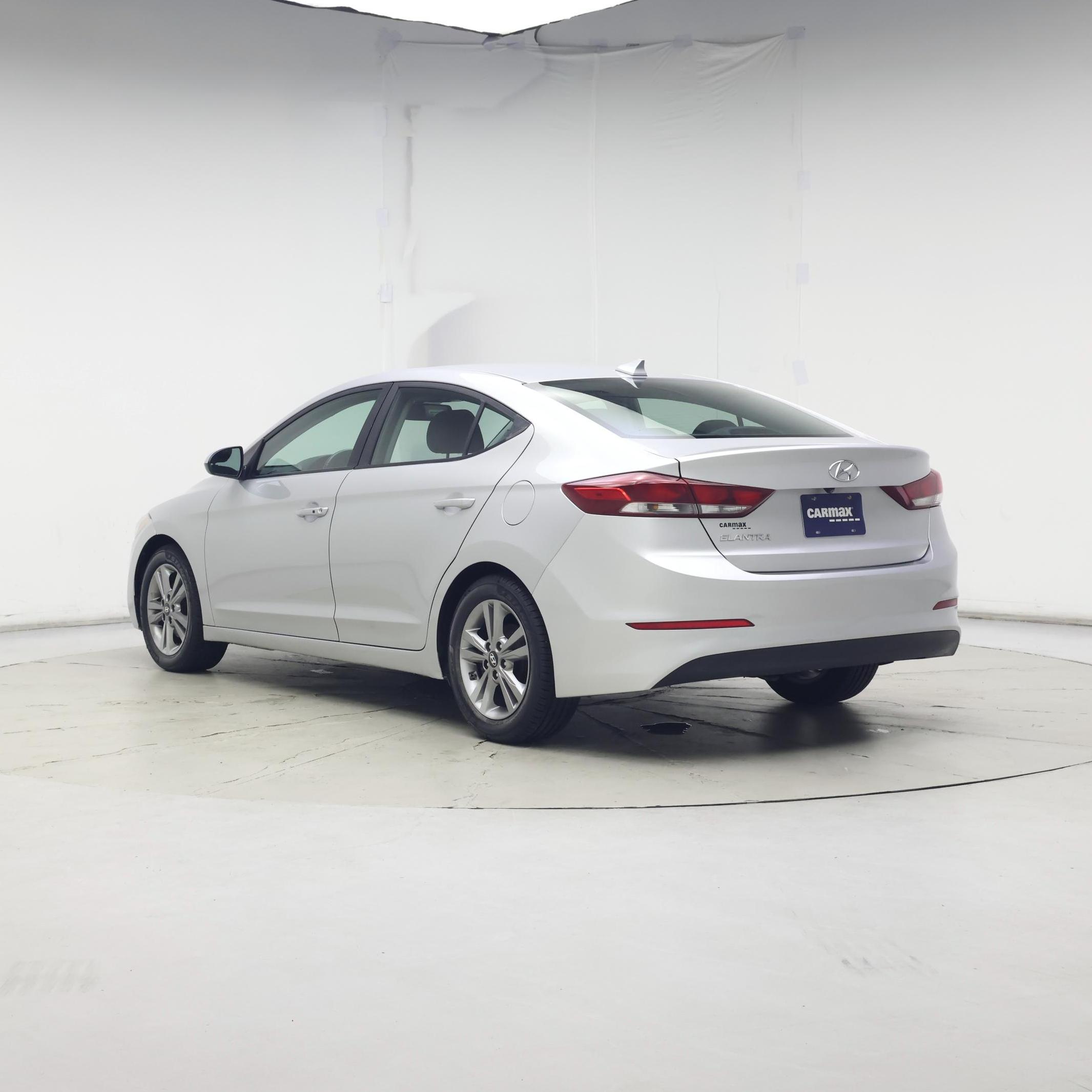 Thumbnail: 2017 Hyundai Elantra - 2