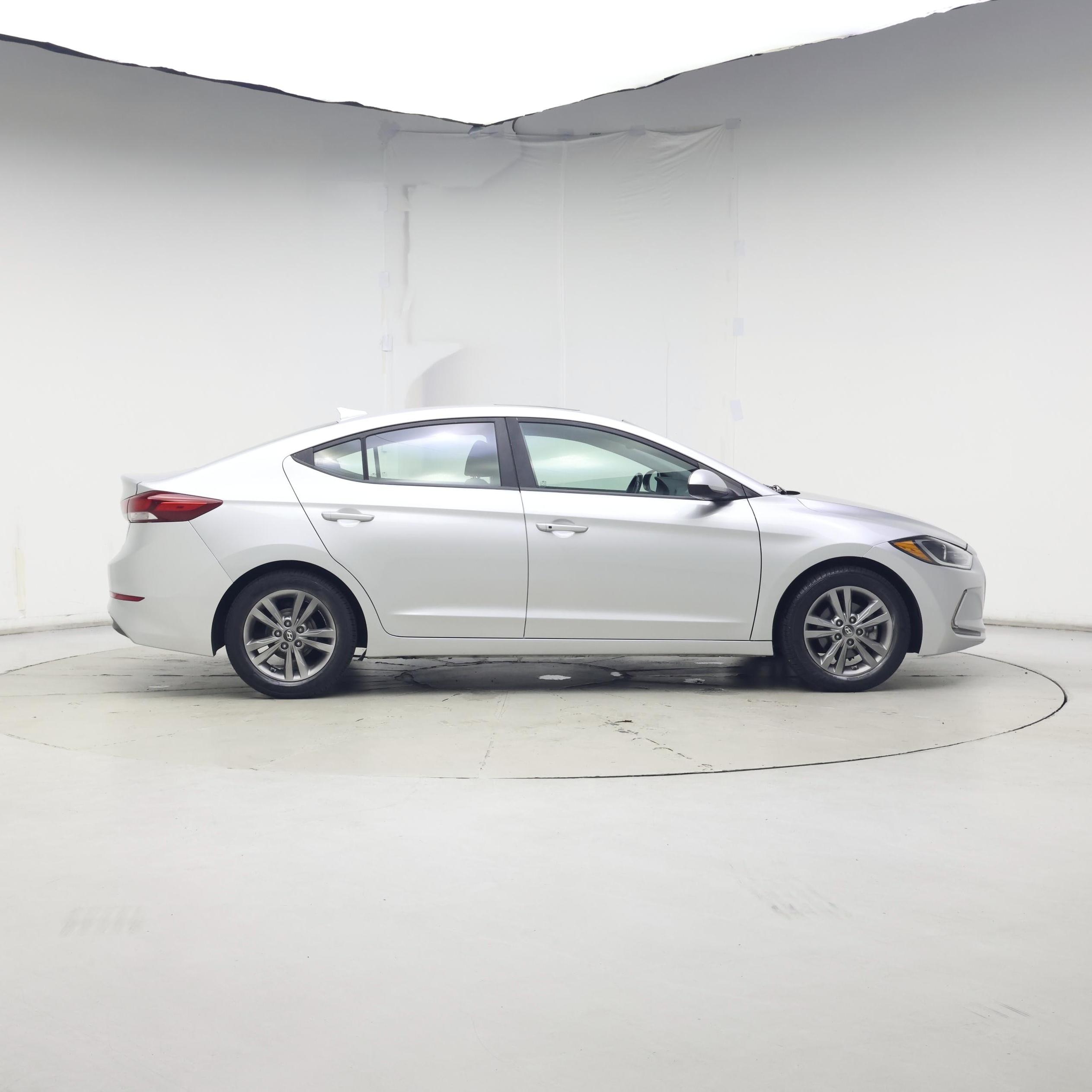 Thumbnail: 2017 Hyundai Elantra - 7