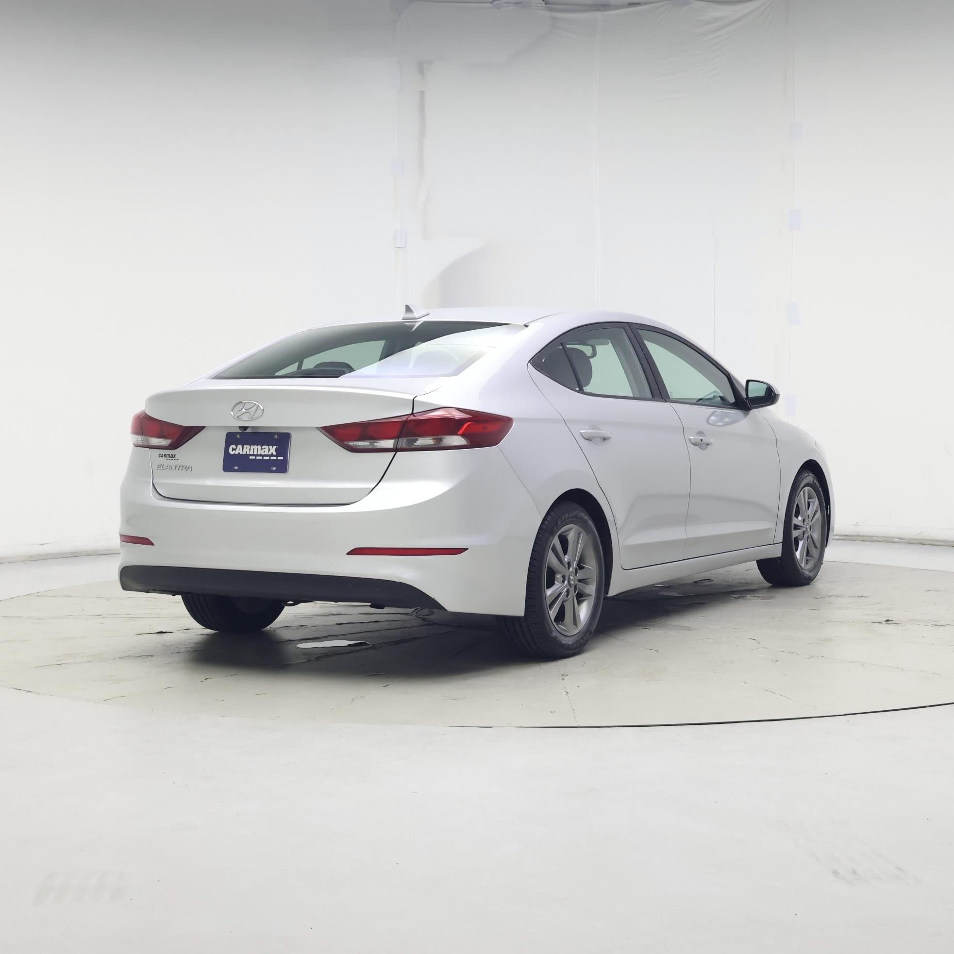 Thumbnail: 2017 Hyundai Elantra - 8