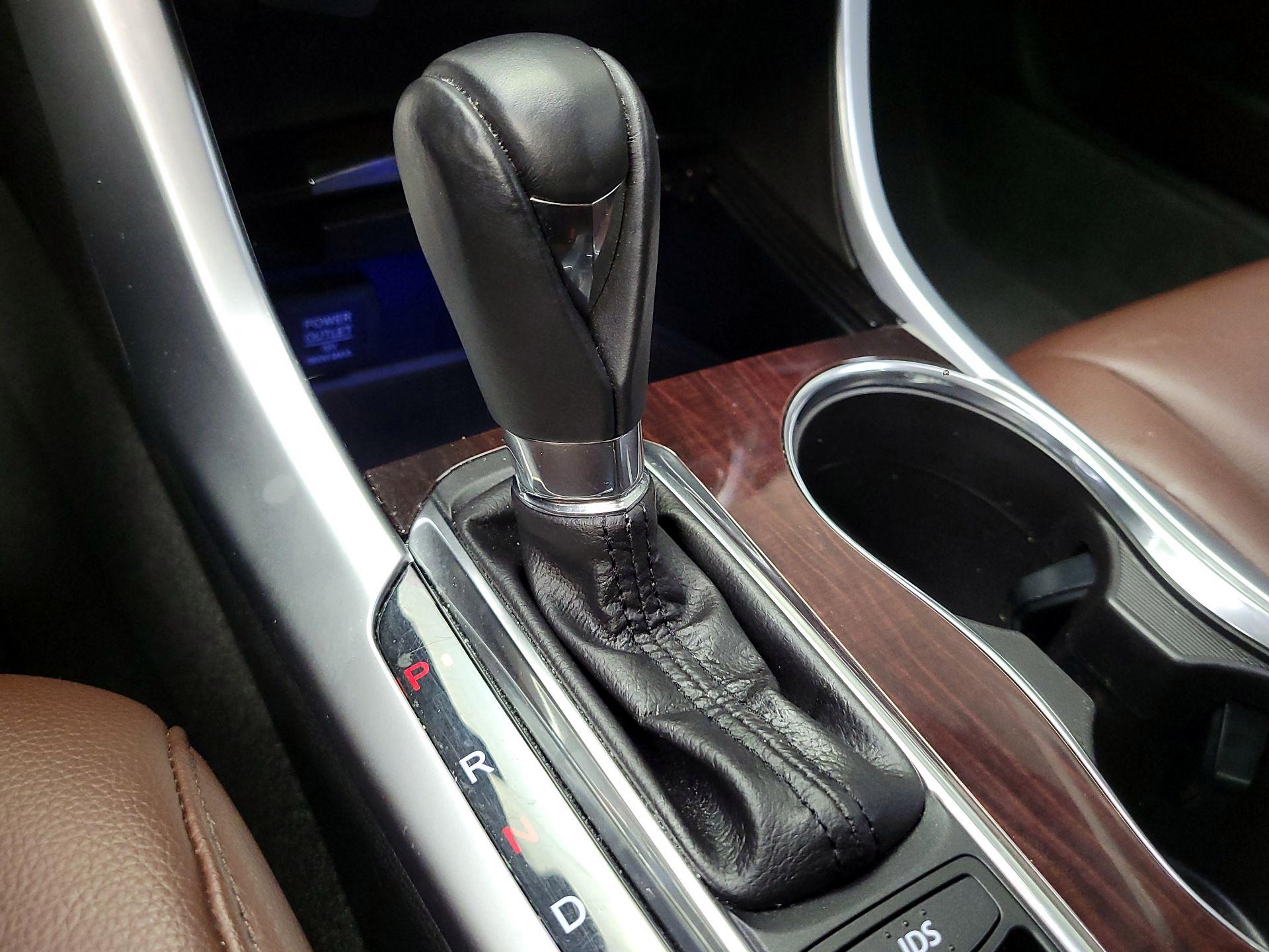 Thumbnail: 2016 Acura TLX - 17