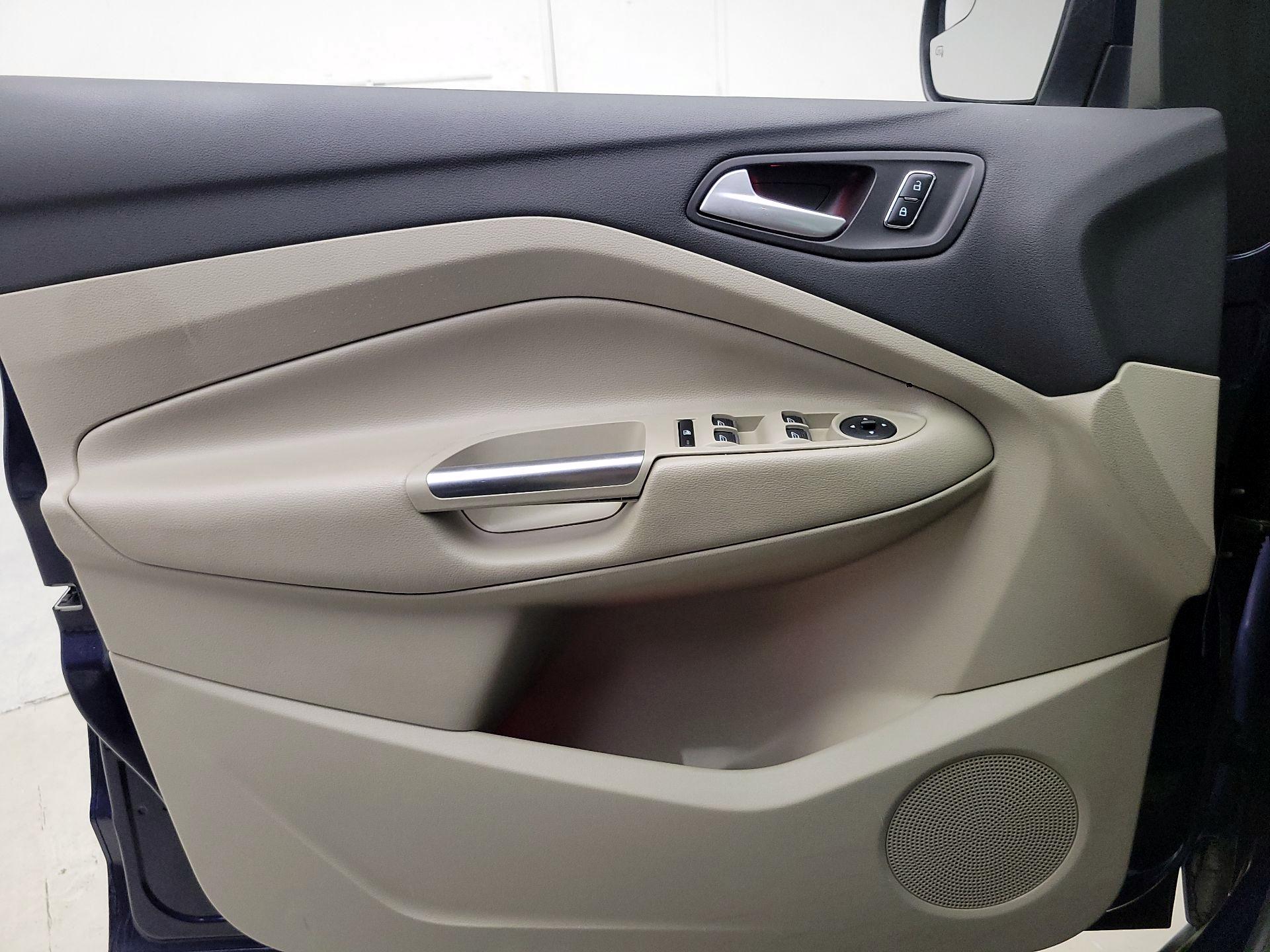 Thumbnail: 2016 Ford C-Max - 12