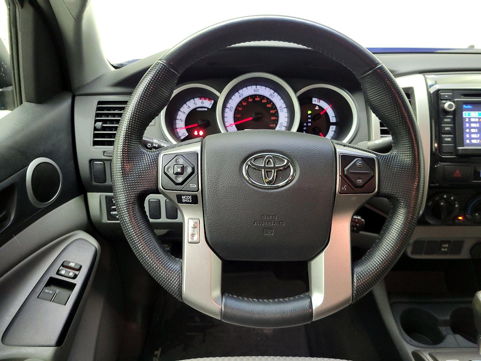 Thumbnail: 2014 Toyota Tacoma - 10