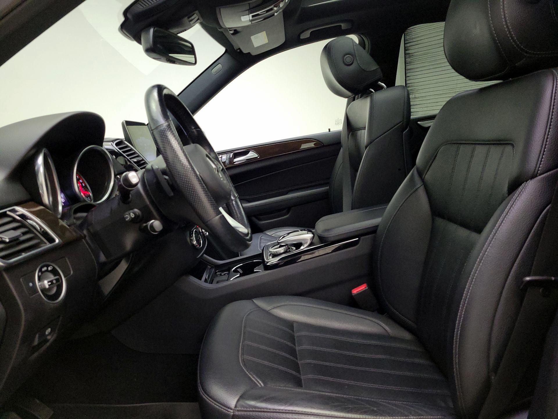 Thumbnail: 2017 Mercedes-Benz GLE - 11