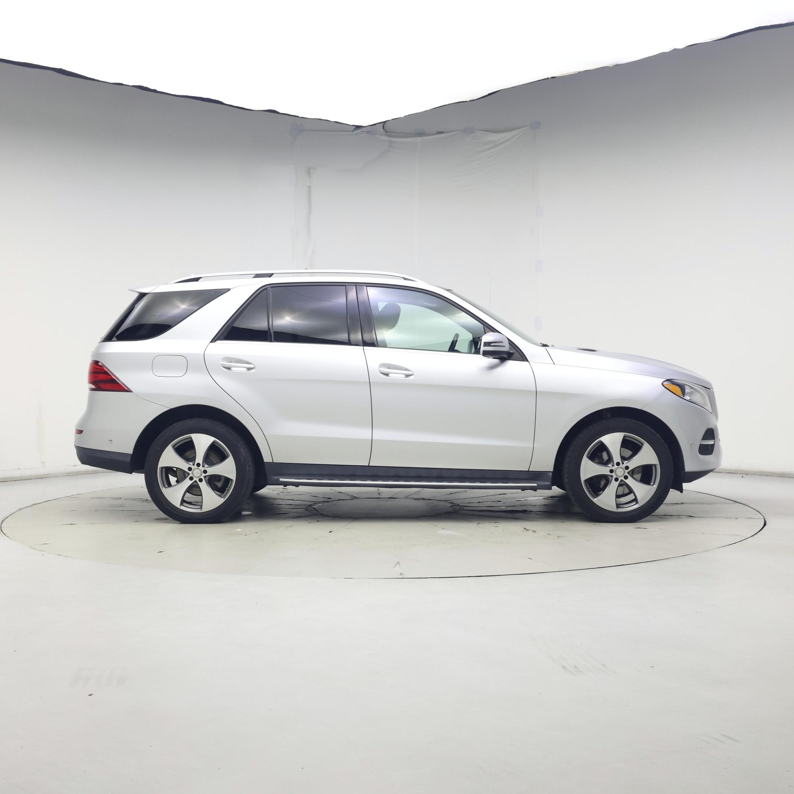 Thumbnail: 2017 Mercedes-Benz GLE - 7