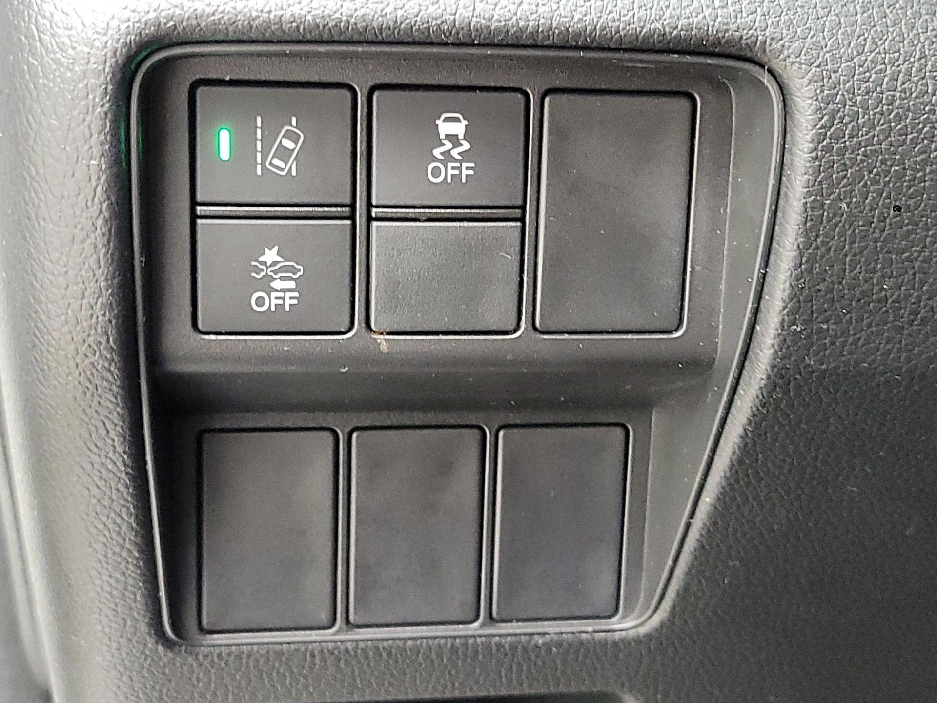 Thumbnail: 2018 Honda CR-V - 13