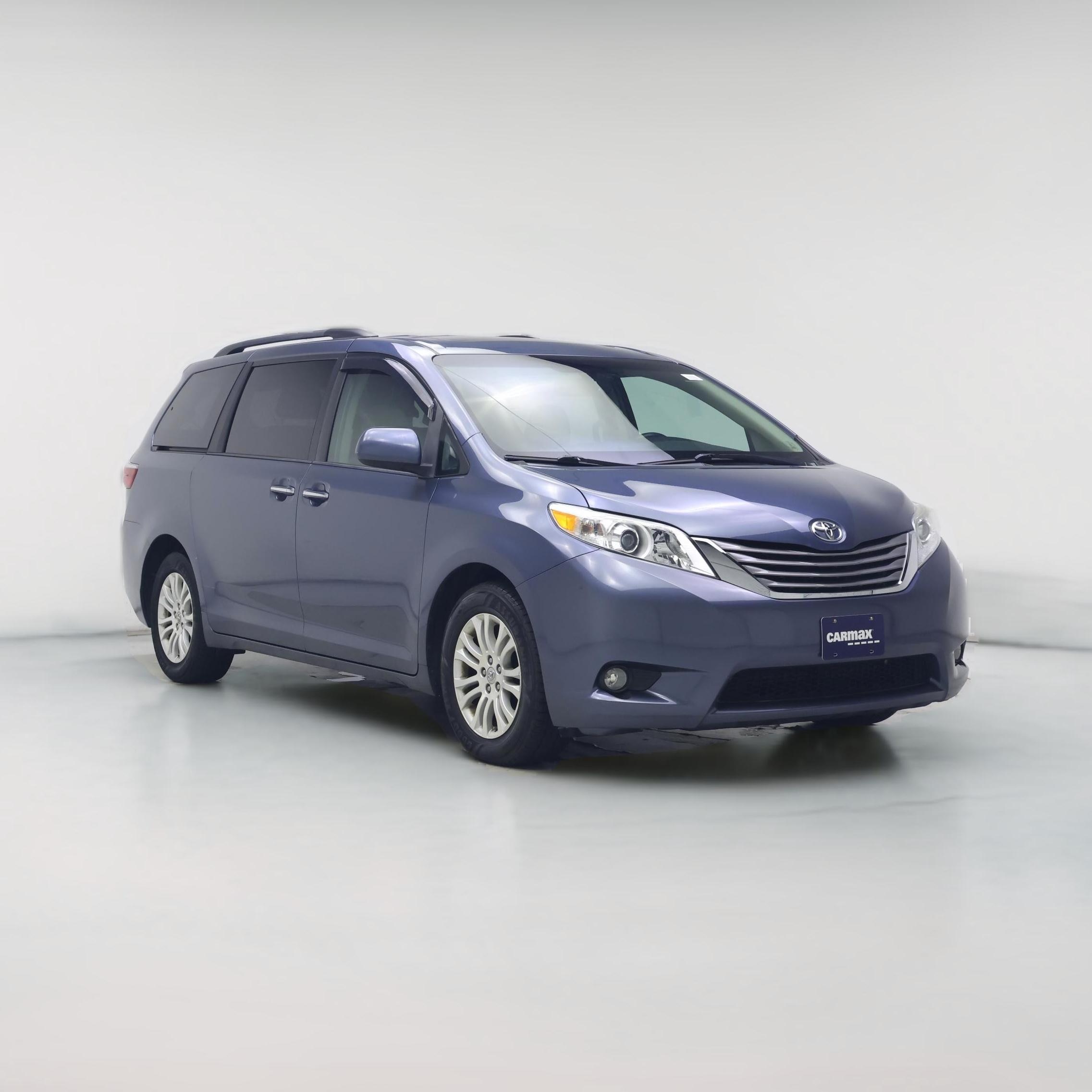 Thumbnail: 2017 Toyota Sienna - 1