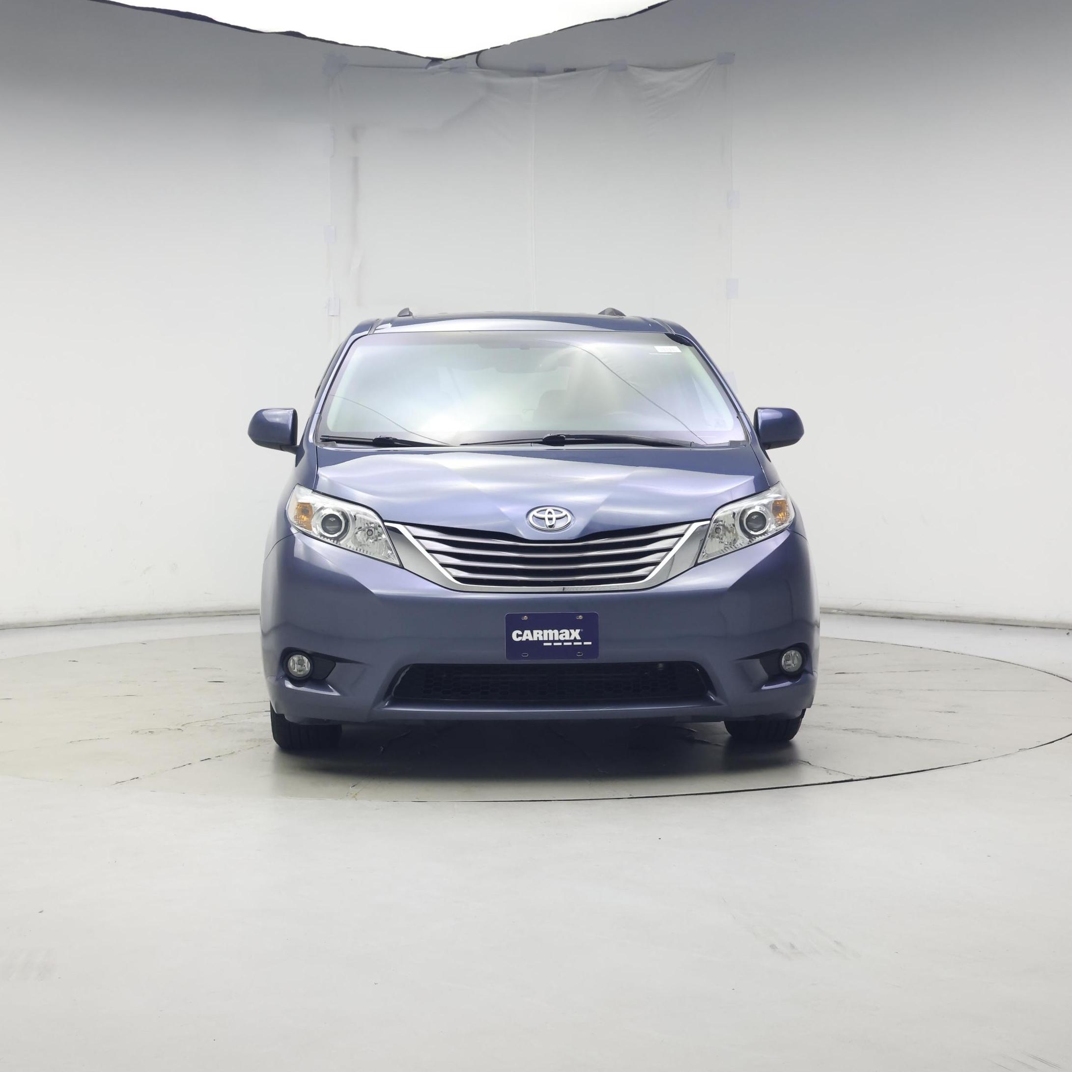 Thumbnail: 2017 Toyota Sienna - 5