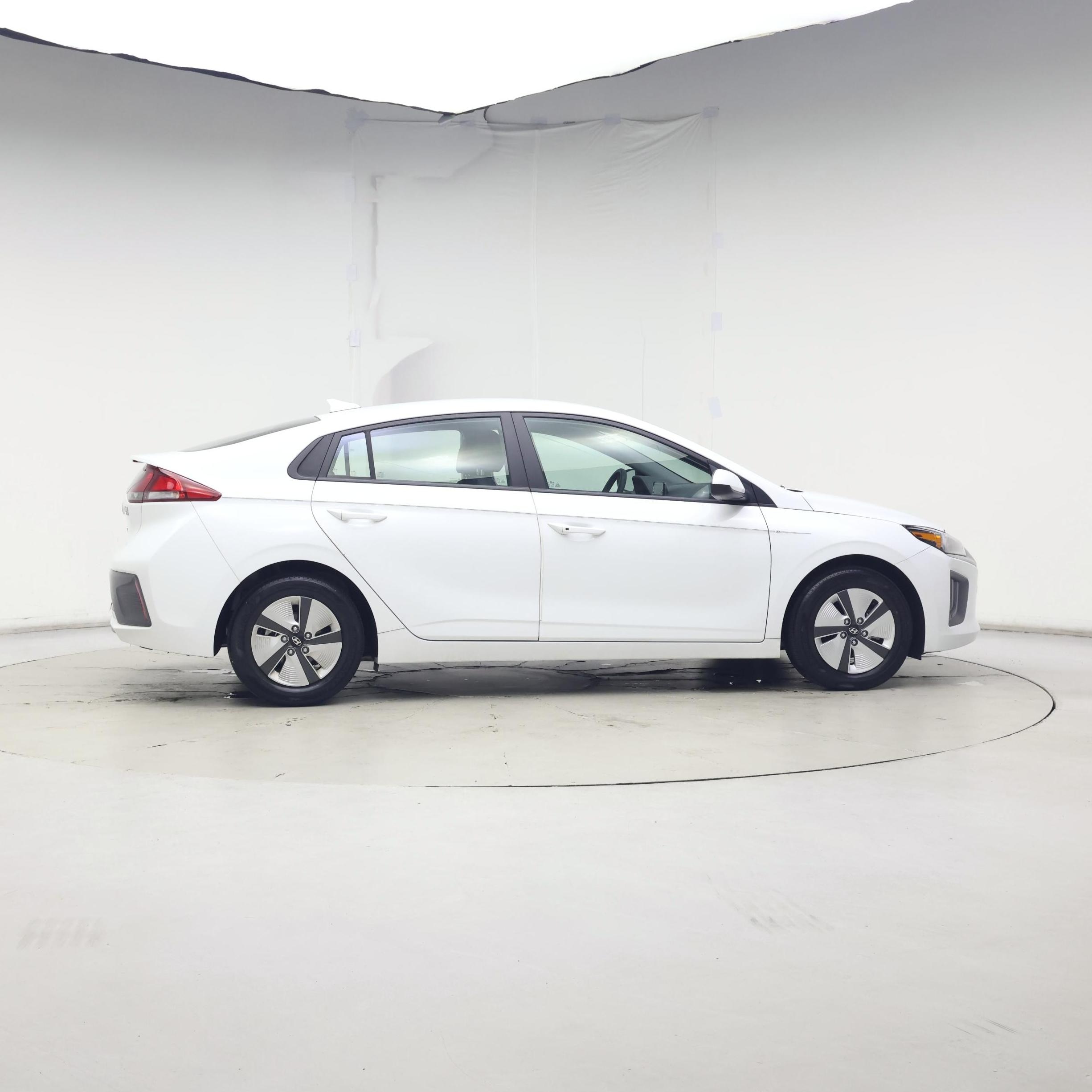 Thumbnail: 2022 Hyundai Ioniq - 7