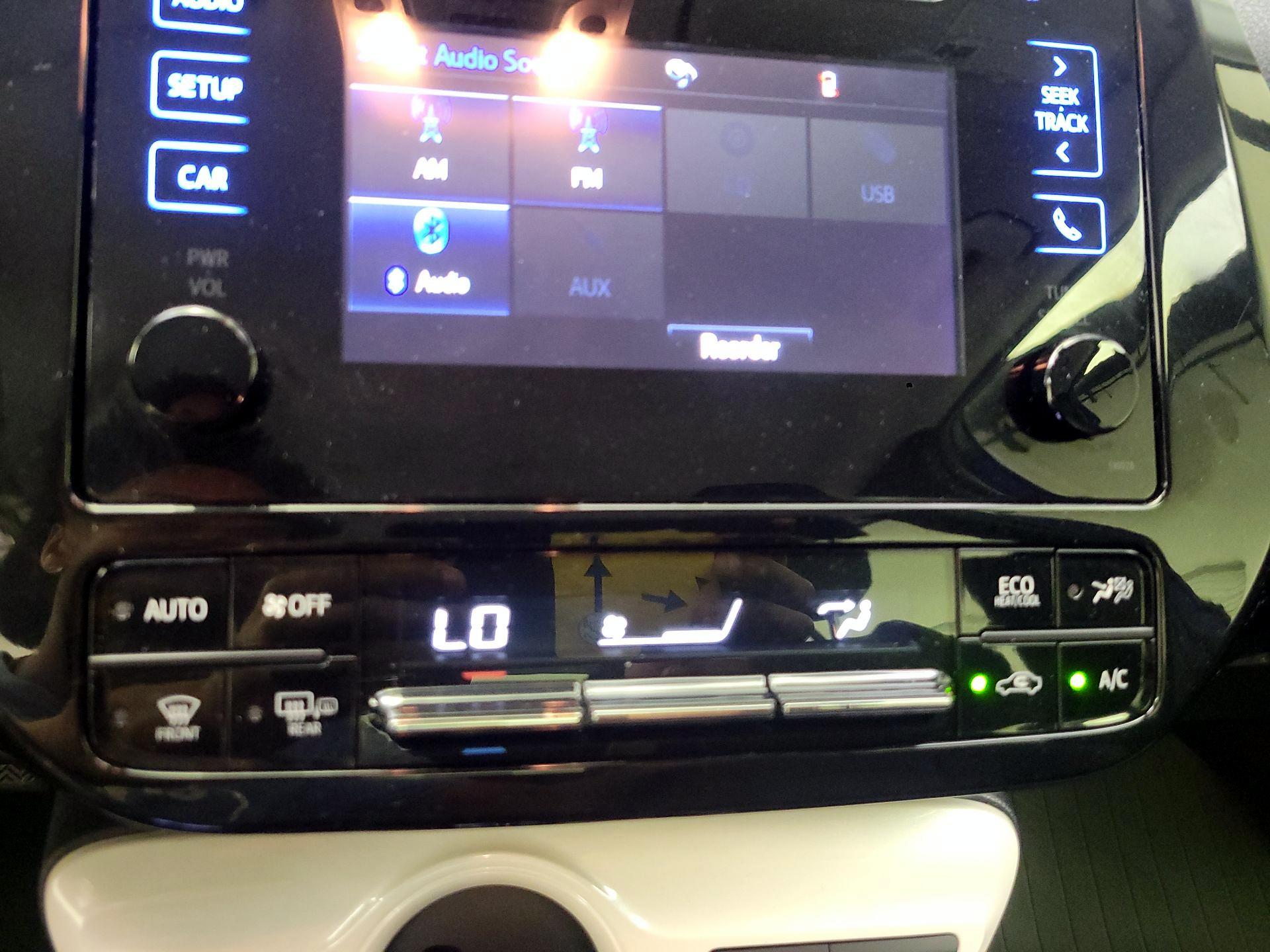 Thumbnail: 2017 Toyota Prius - 16