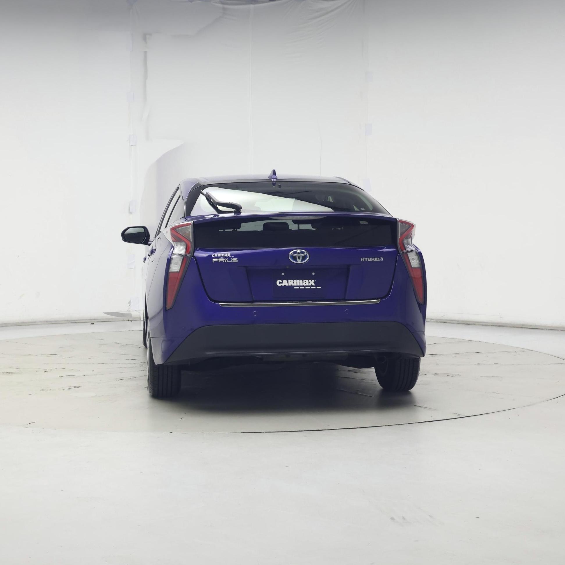 Thumbnail: 2017 Toyota Prius - 6