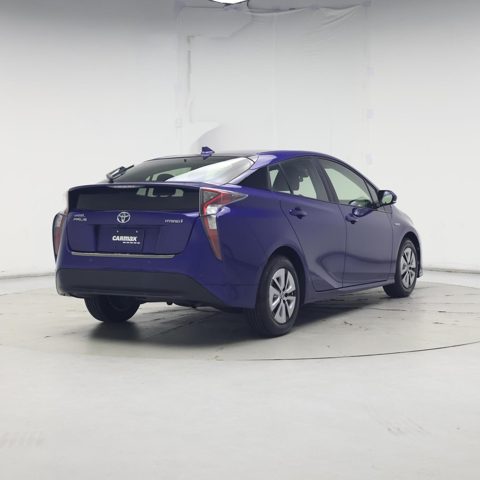 Thumbnail: 2017 Toyota Prius - 8