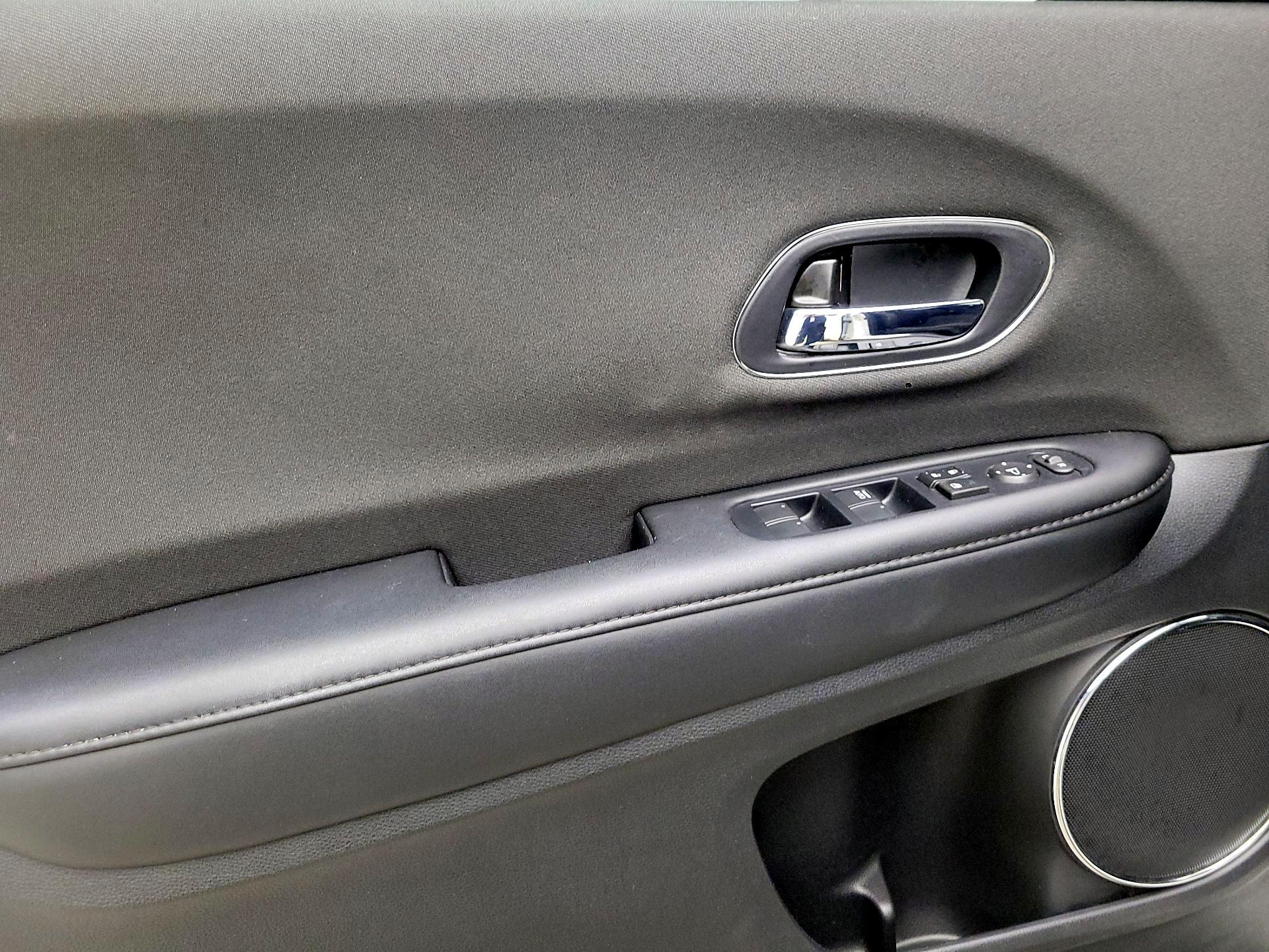 Thumbnail: 2021 Honda HR-V - 12