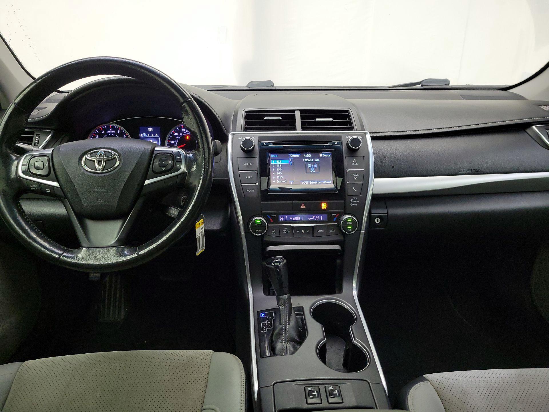 Thumbnail: 2015 Toyota Camry - 9