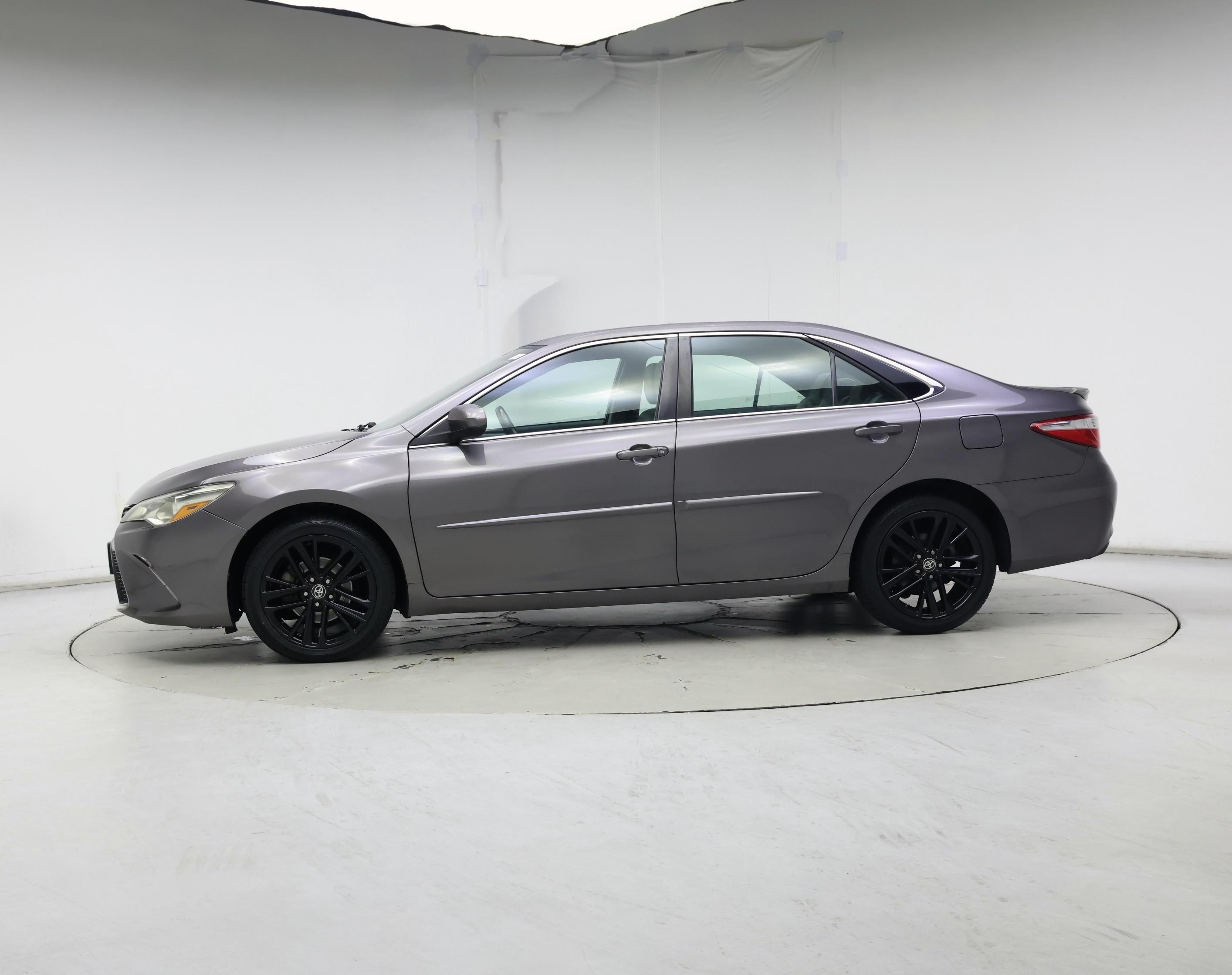 Thumbnail: 2015 Toyota Camry - 3