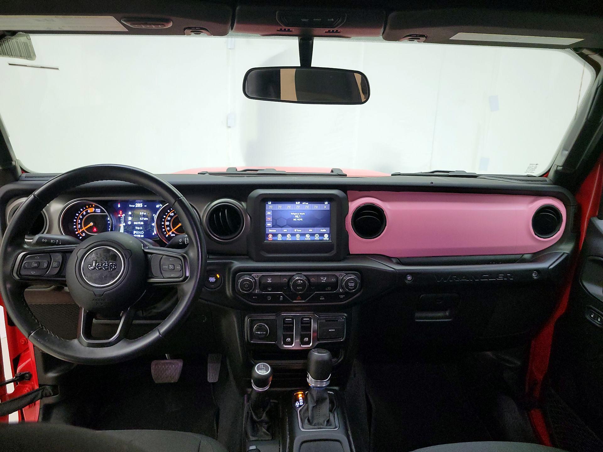 Thumbnail: 2022 Jeep Wrangler - 9