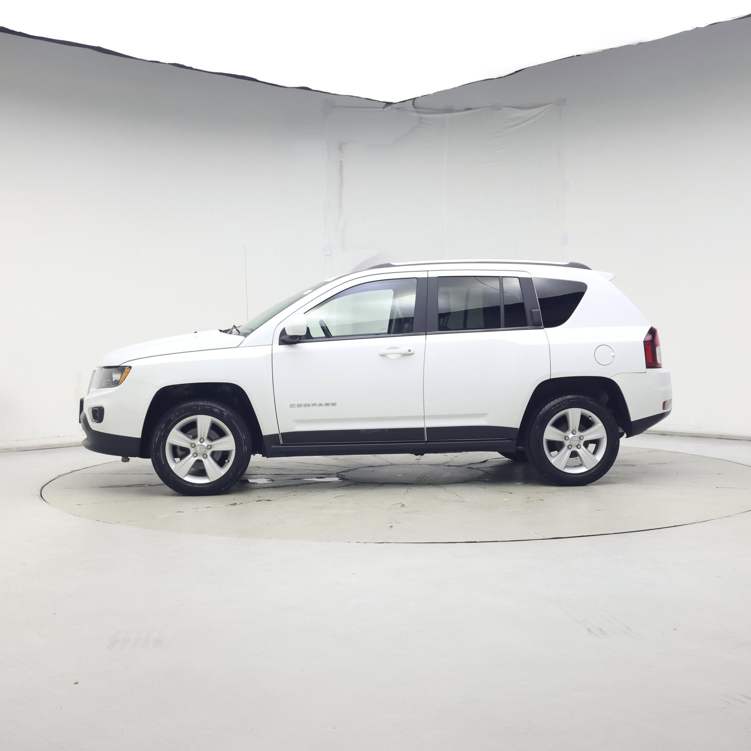 Thumbnail: 2015 Jeep Compass - 3